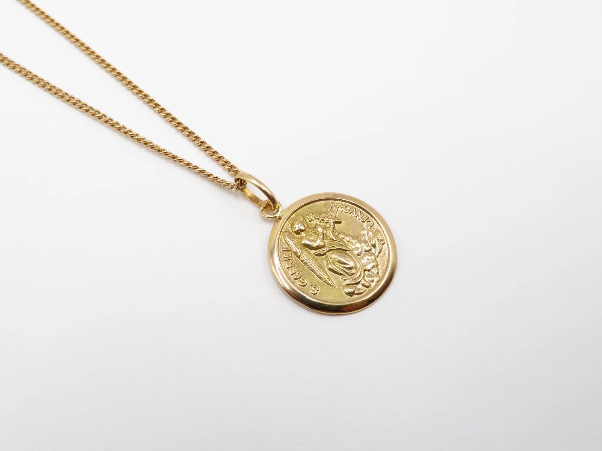 19.25k Yellow Gold Angel Gabriel Pendant - Image 5