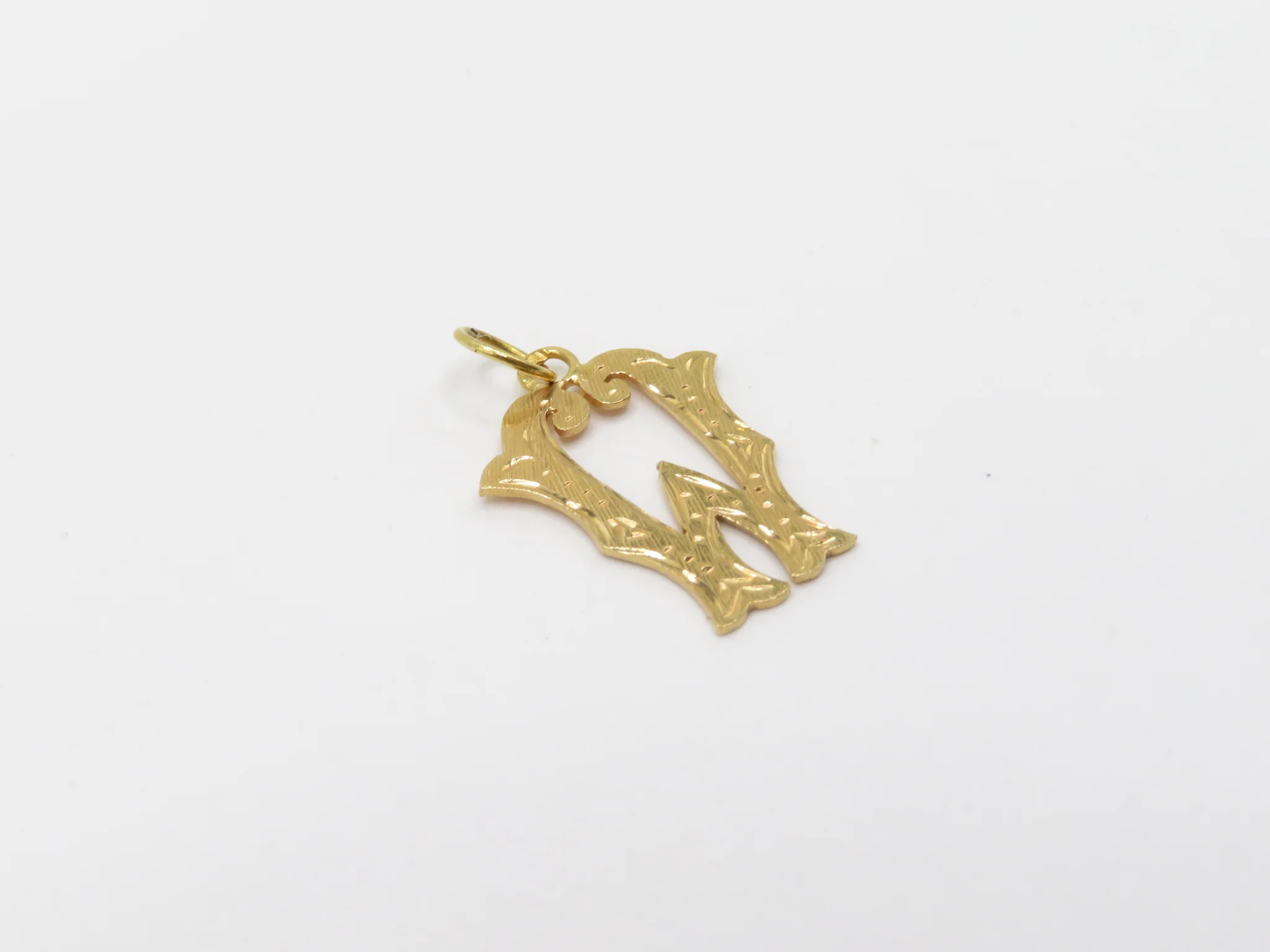 19.25k Yellow Gold Antique Etched Initials - Image 15
