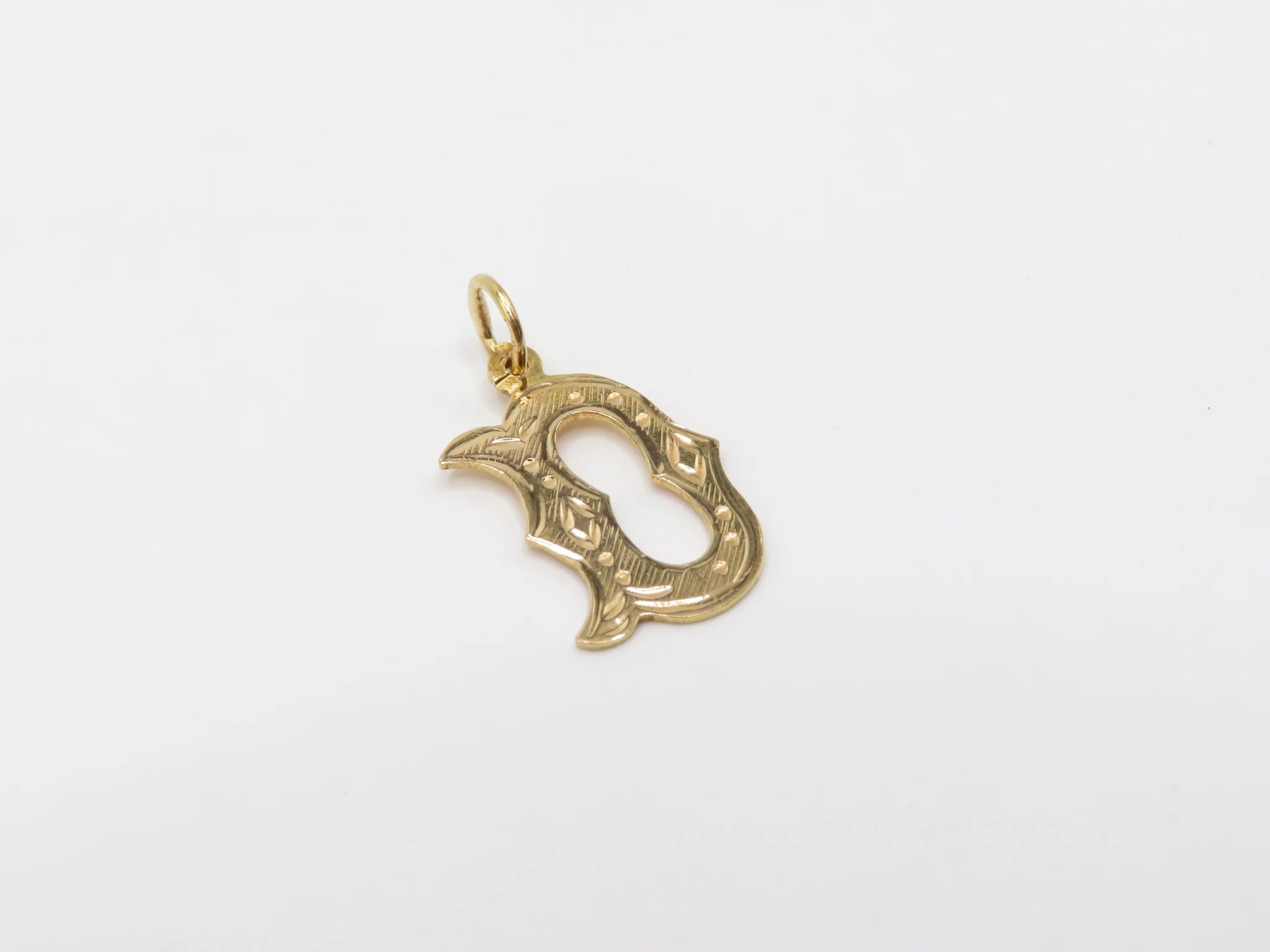19.25k Yellow Gold Antique Etched Initials - Image 4
