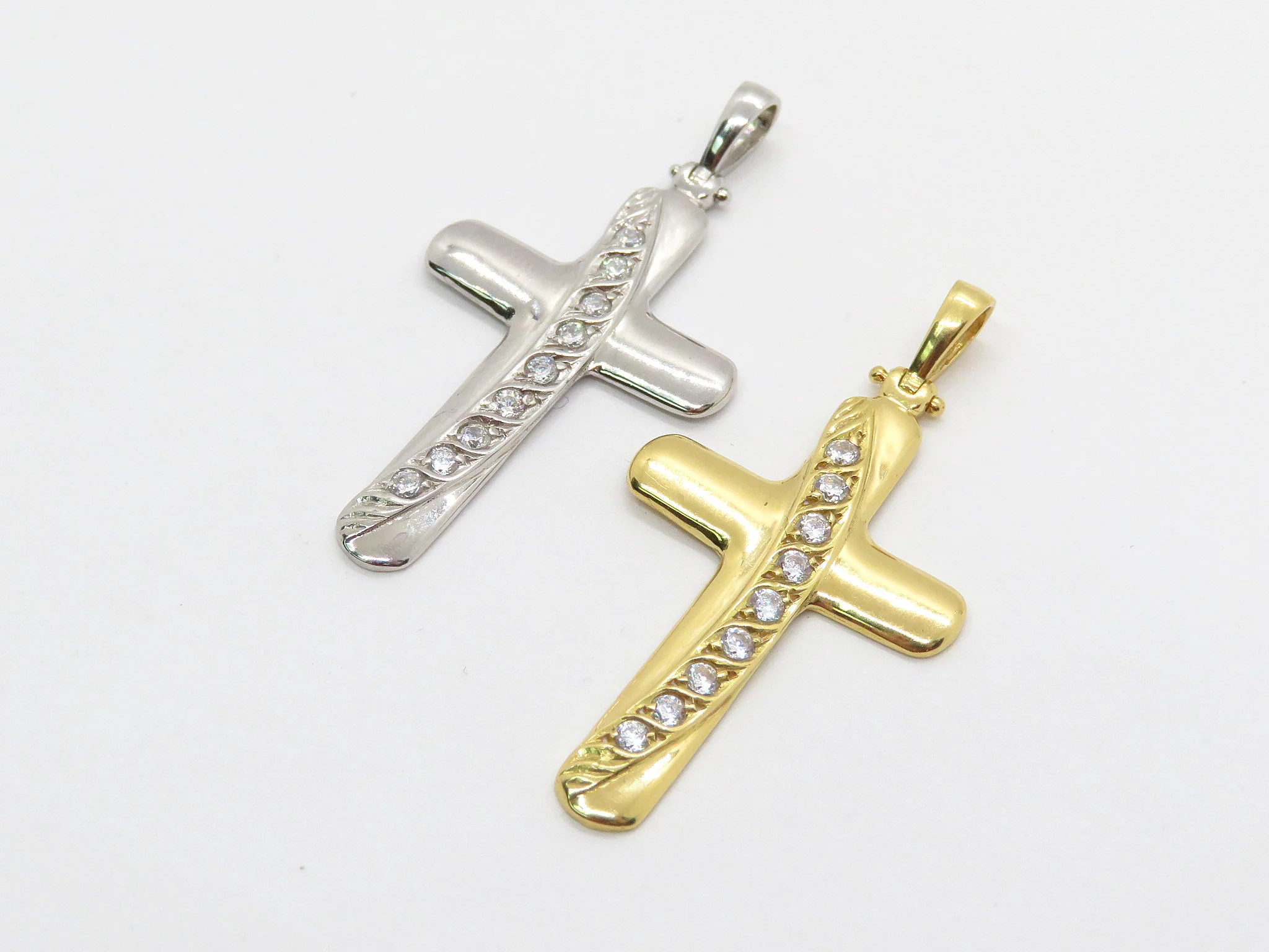 19.25k Arch Cross Pendant - Image 5