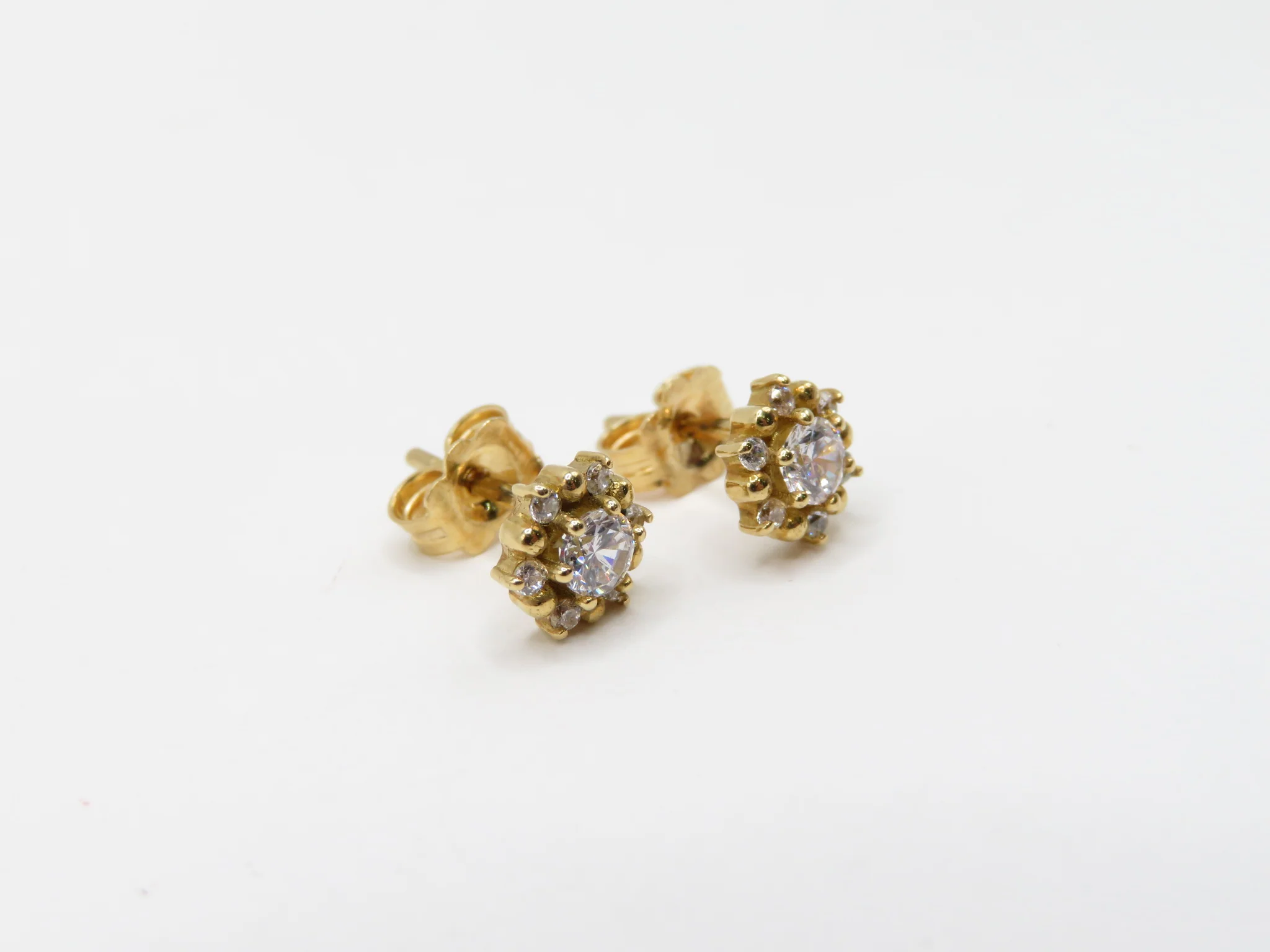 19.25k Yellow Gold Astral Stud Earrings - Image 3