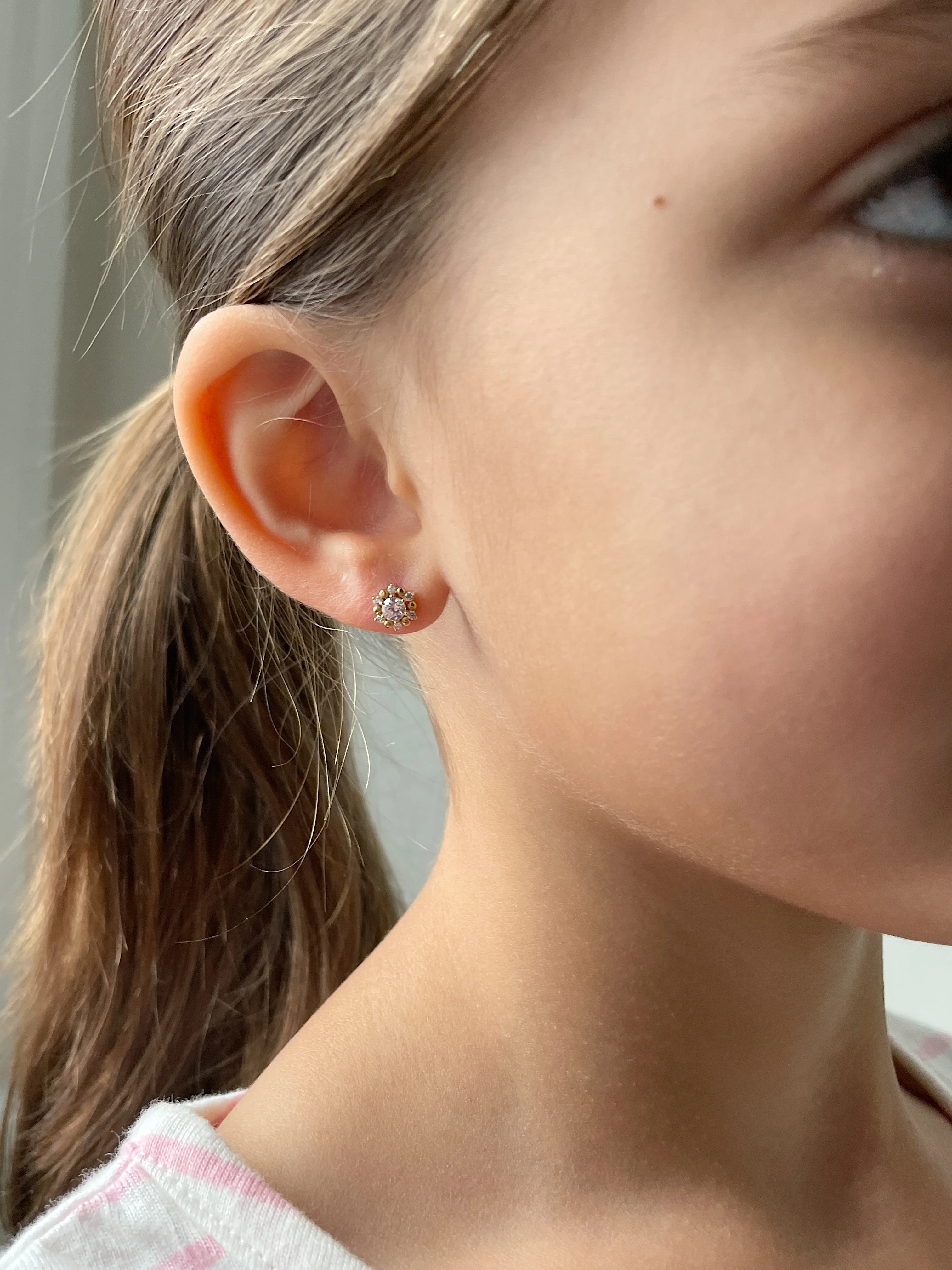 19.25k Yellow Gold Astral Stud Earrings - Image 4