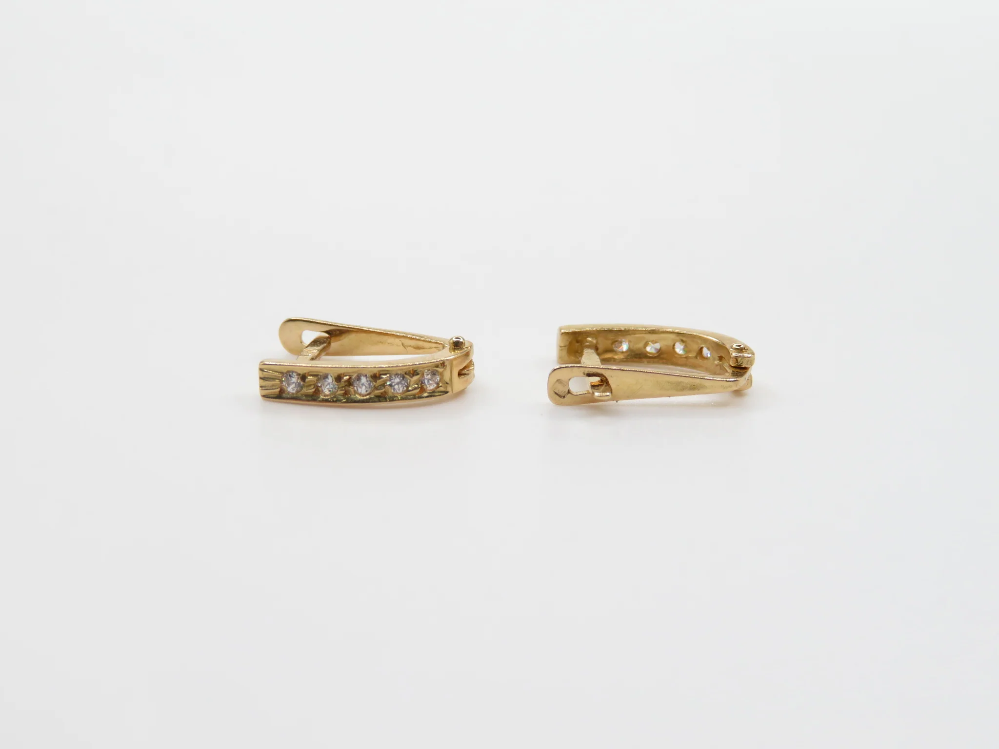 19.25k Bead Set Channel Childrens Earrings - Image 12