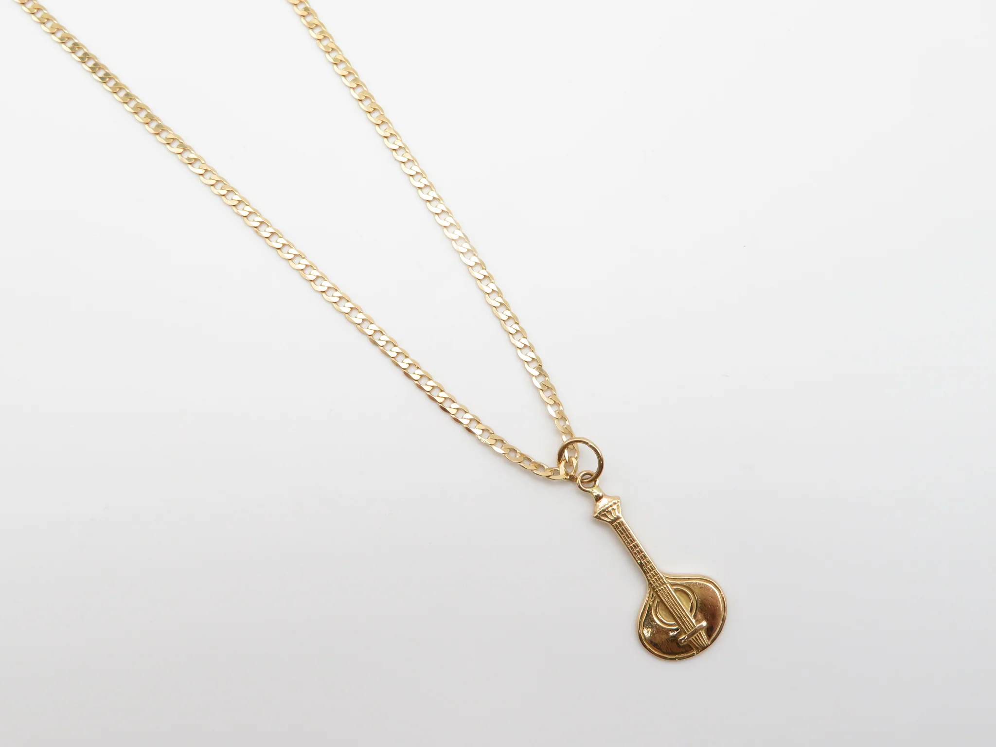 19.25k Yellow Gold Beveled Curb Chain - Image 6