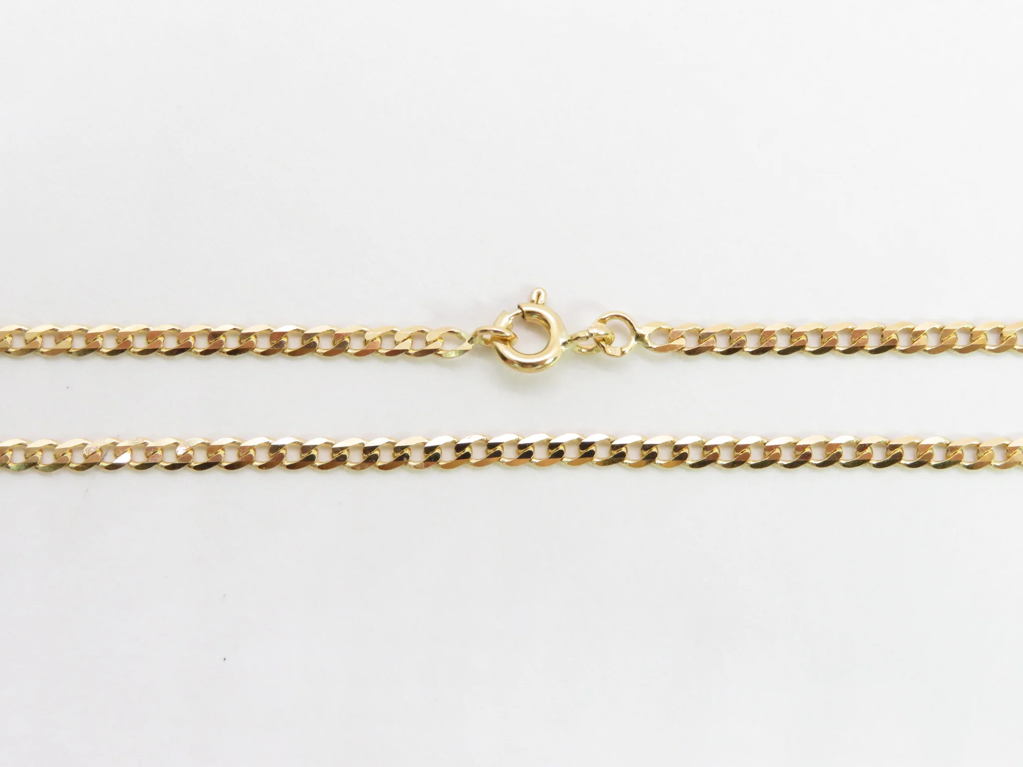 19.25k Yellow Gold Beveled Curb Chain - Image 8