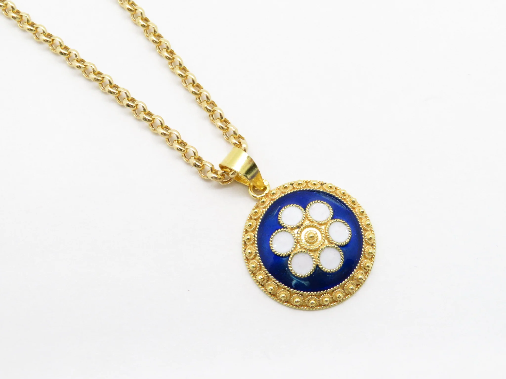 19.25k Yellow Gold Floral Enamel Pendant - Image 11