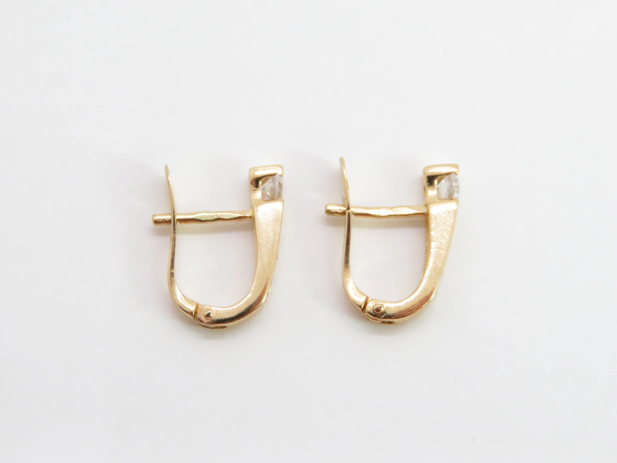 19.25k Yellow Gold Channel Set Earrings - Image 3