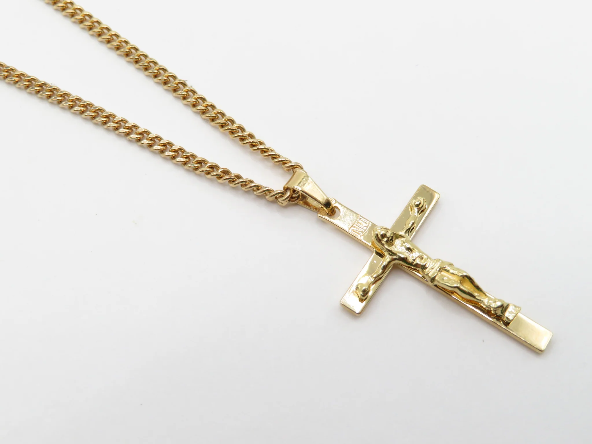 19.25k Yellow Gold Classic Solid Crucifix - Image 5