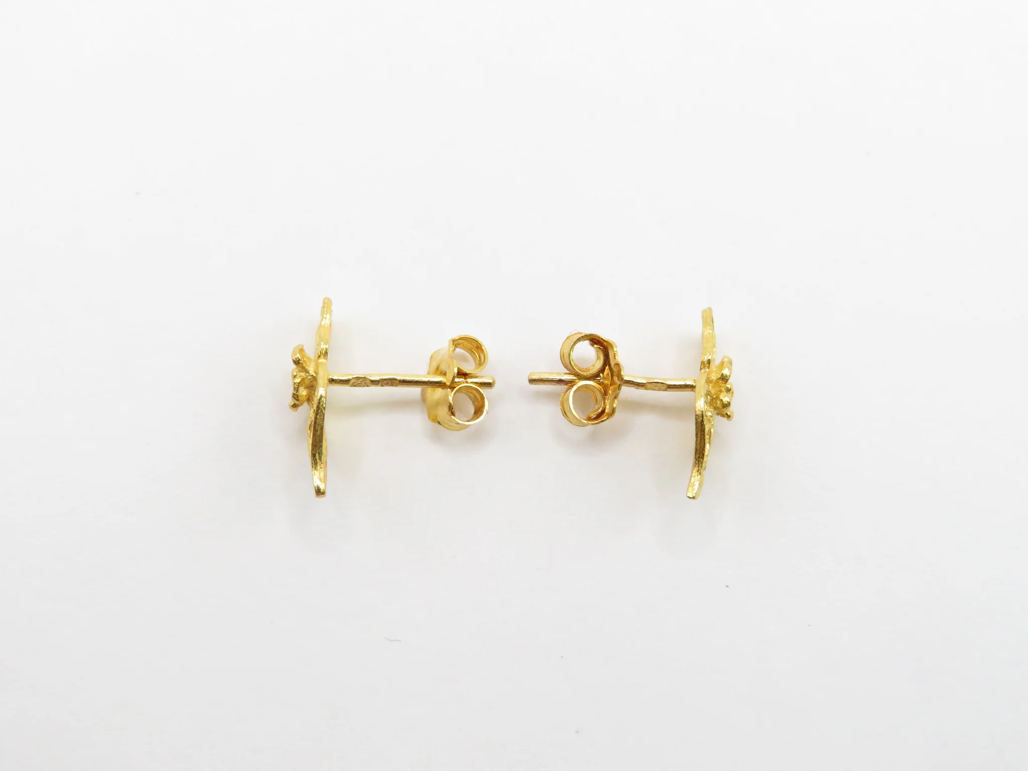 19.25k Yellow Gold Mini Heart of Viana Stud Earrings - Image 3