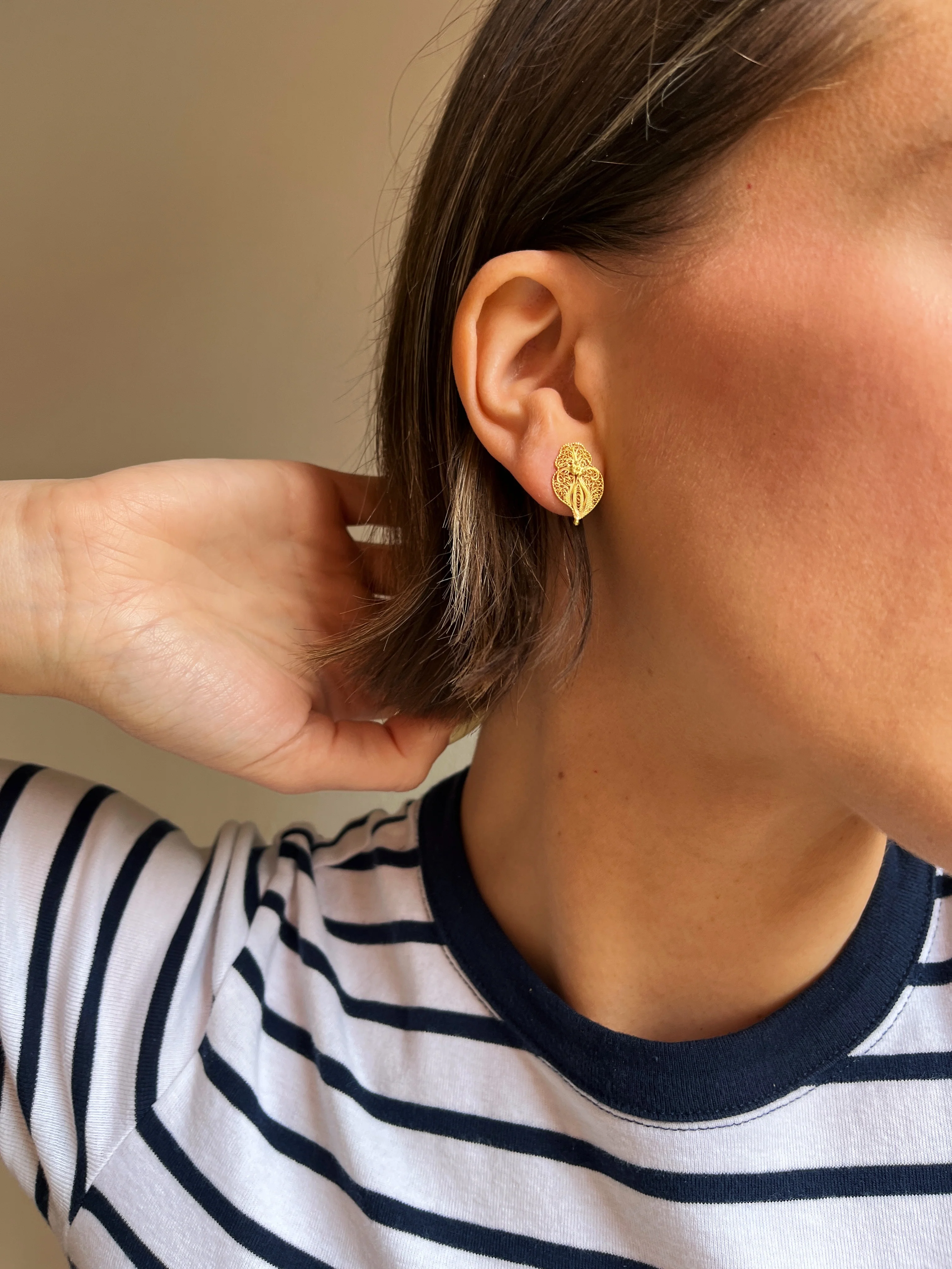 19.25k Yellow Gold Coracao Viana Studs - Image 2