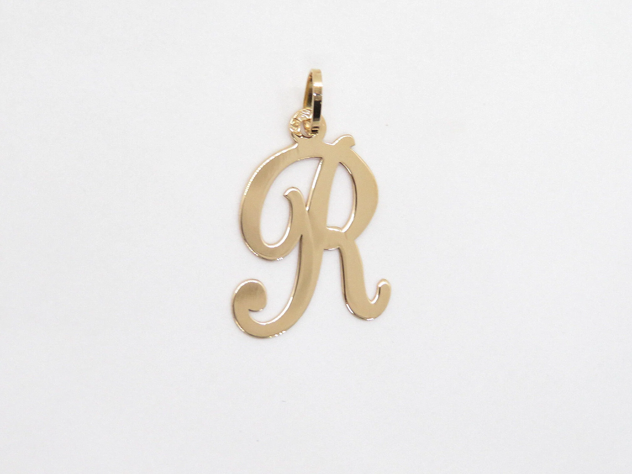 19.25k Yellow Gold Cursive Initial Pendant - Image 20