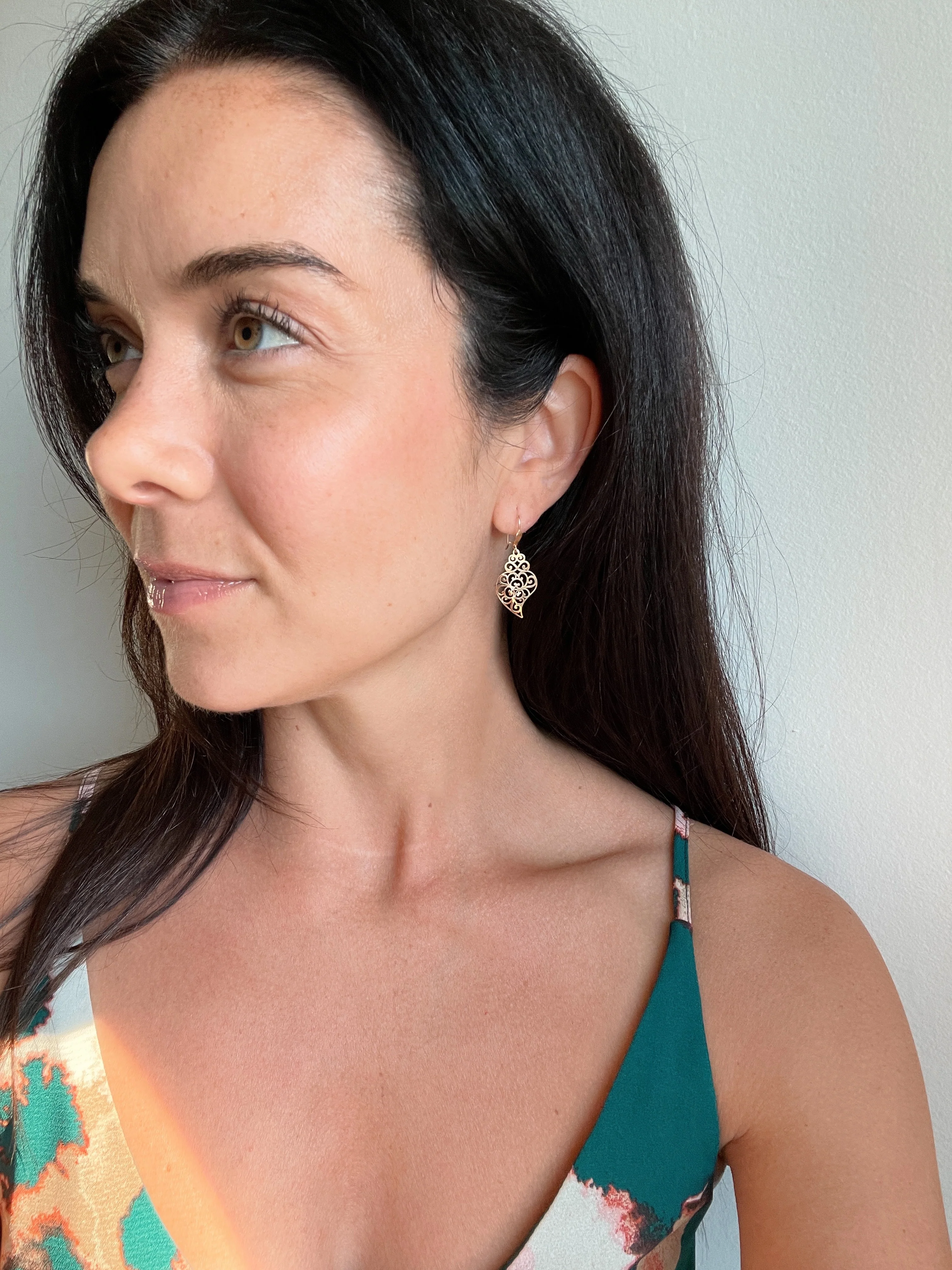 19.25k Yellow Gold Cutout Heart of Viana Earrings - Image 4