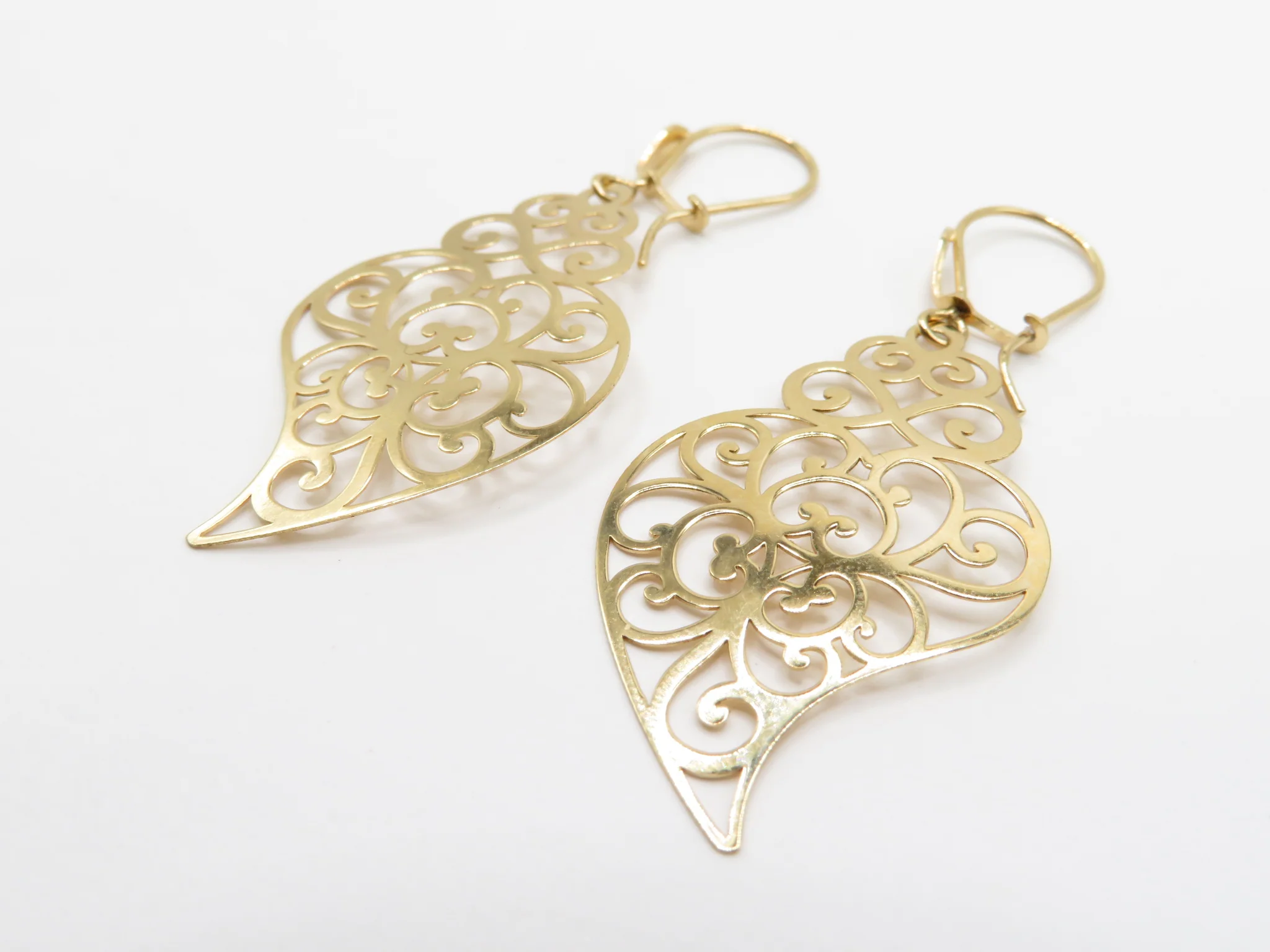 19.25k Yellow Gold Cutout Heart of Viana Earrings - Image 5