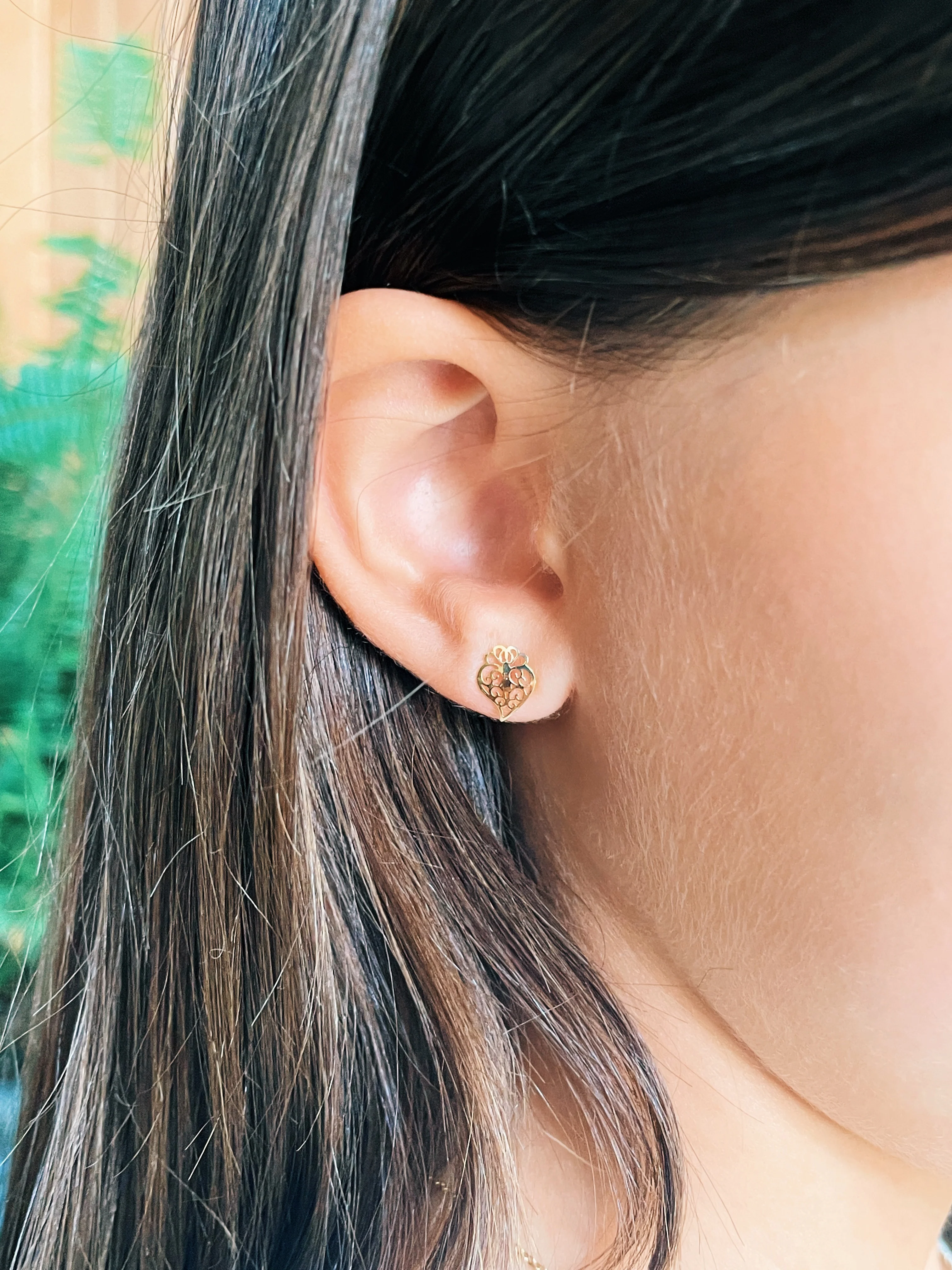 19.25k Yellow Gold Cutout Heart of Viana Studs - Image 10