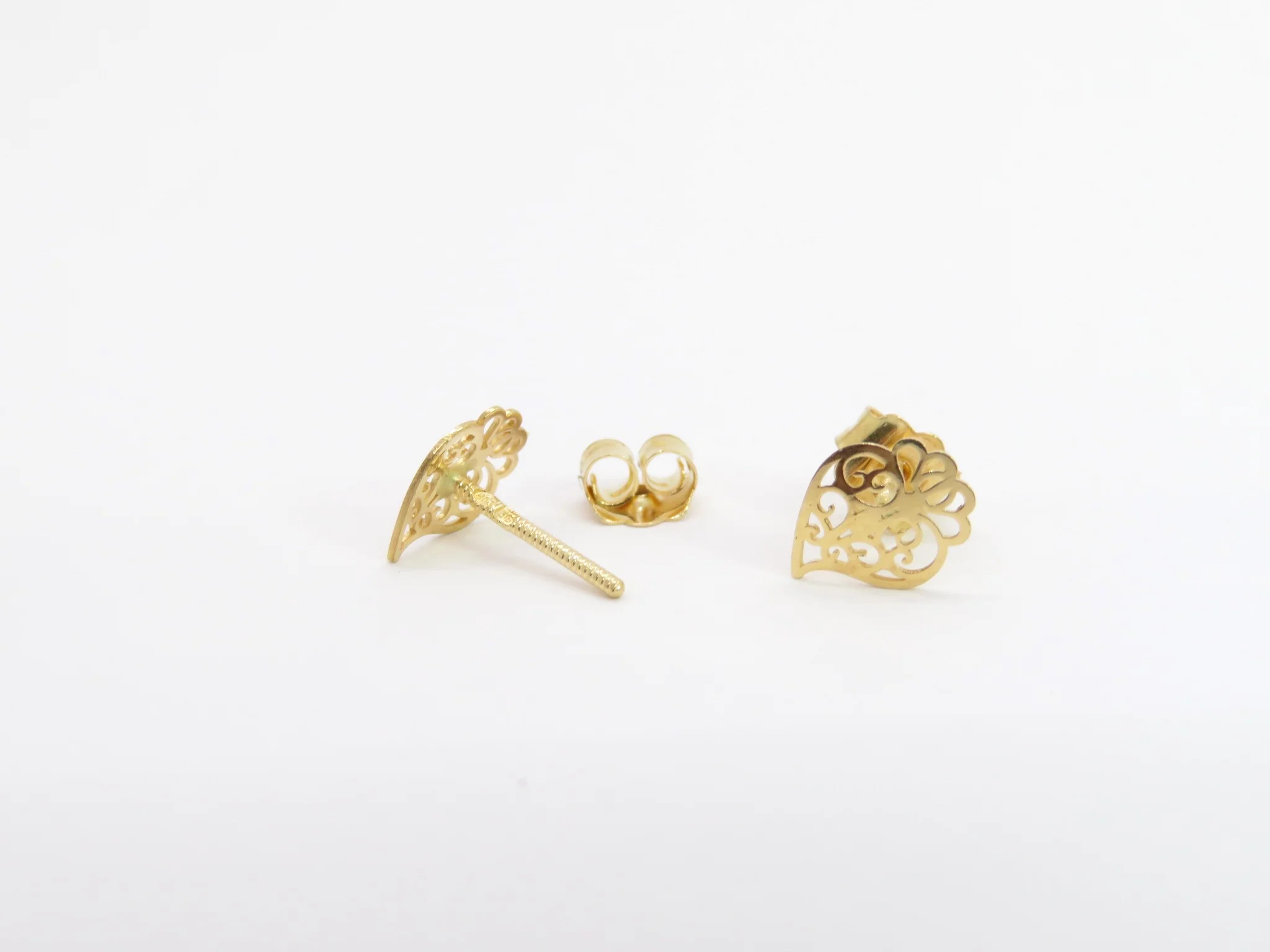 19.25k Yellow Gold Cutout Heart of Viana Studs - Image 5