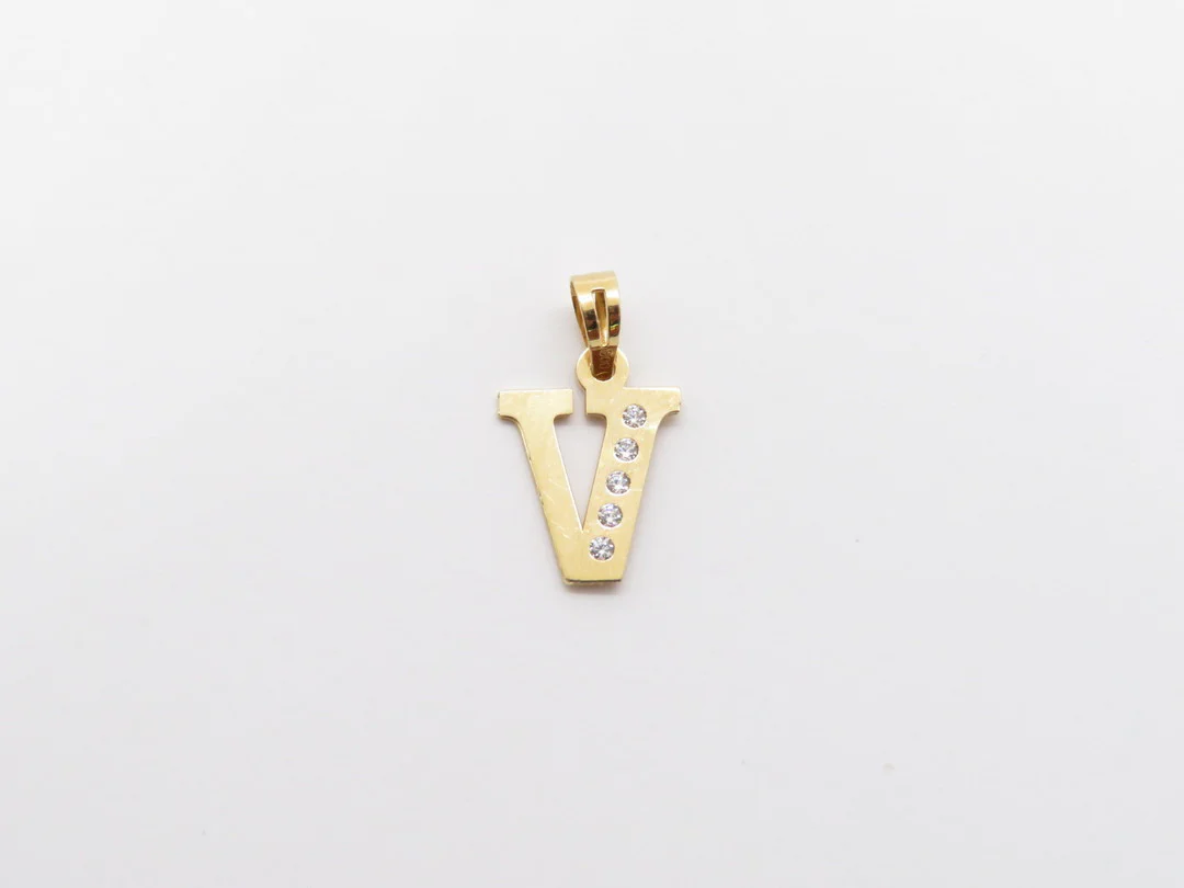 19.25k Yellow Gold Cutout Initial Pendant - Image 10