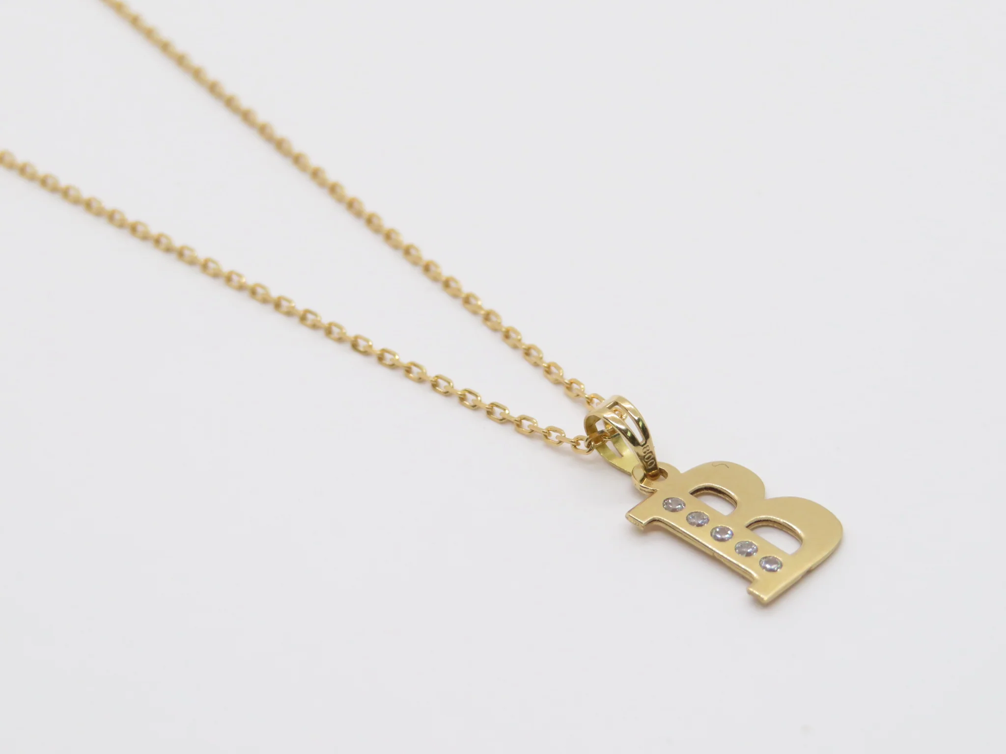 19.25k Yellow Gold Cutout Initial Pendant - Image 6