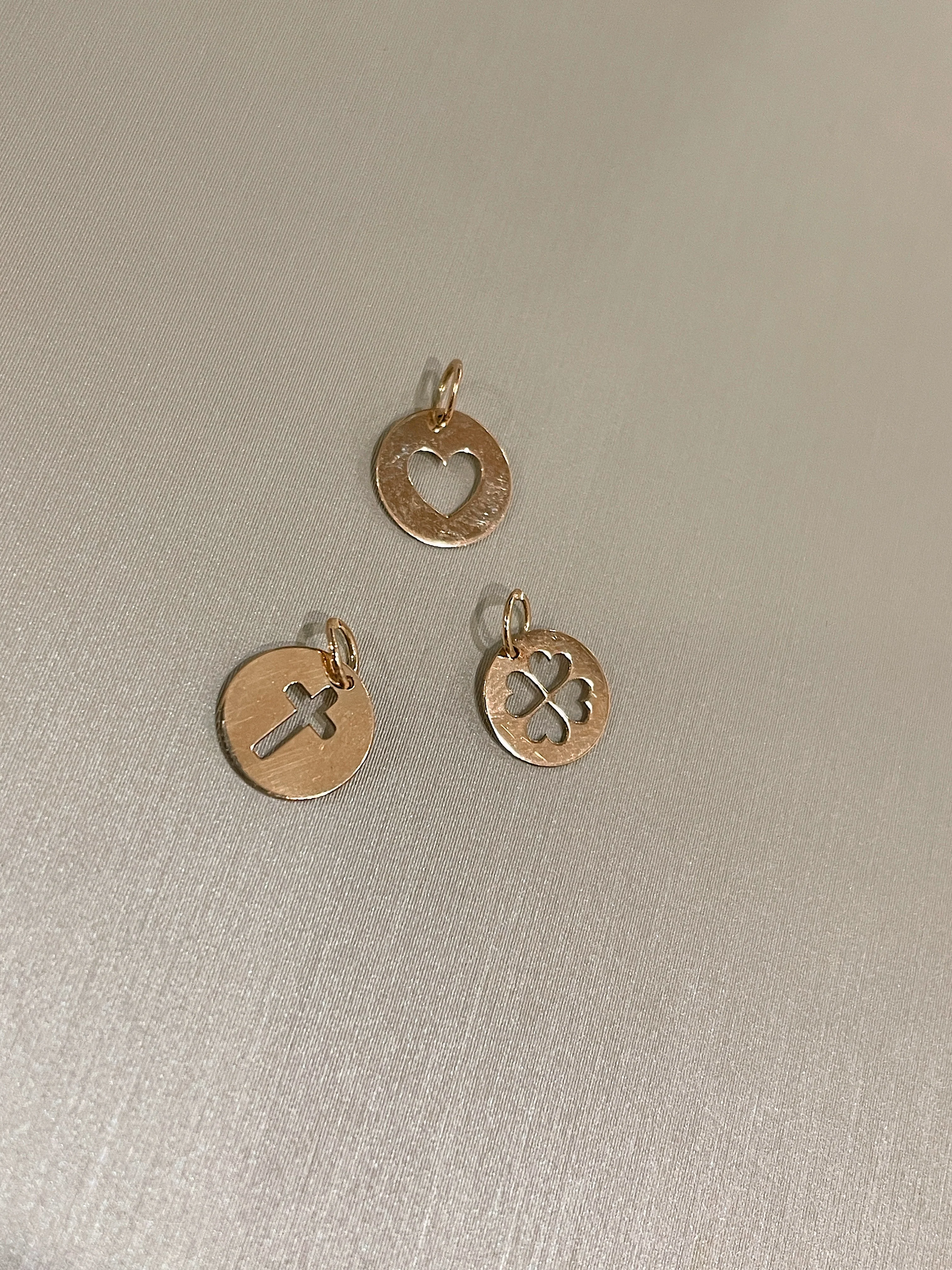 19.25k Yellow Gold Mini Cutout Tag - Image 10