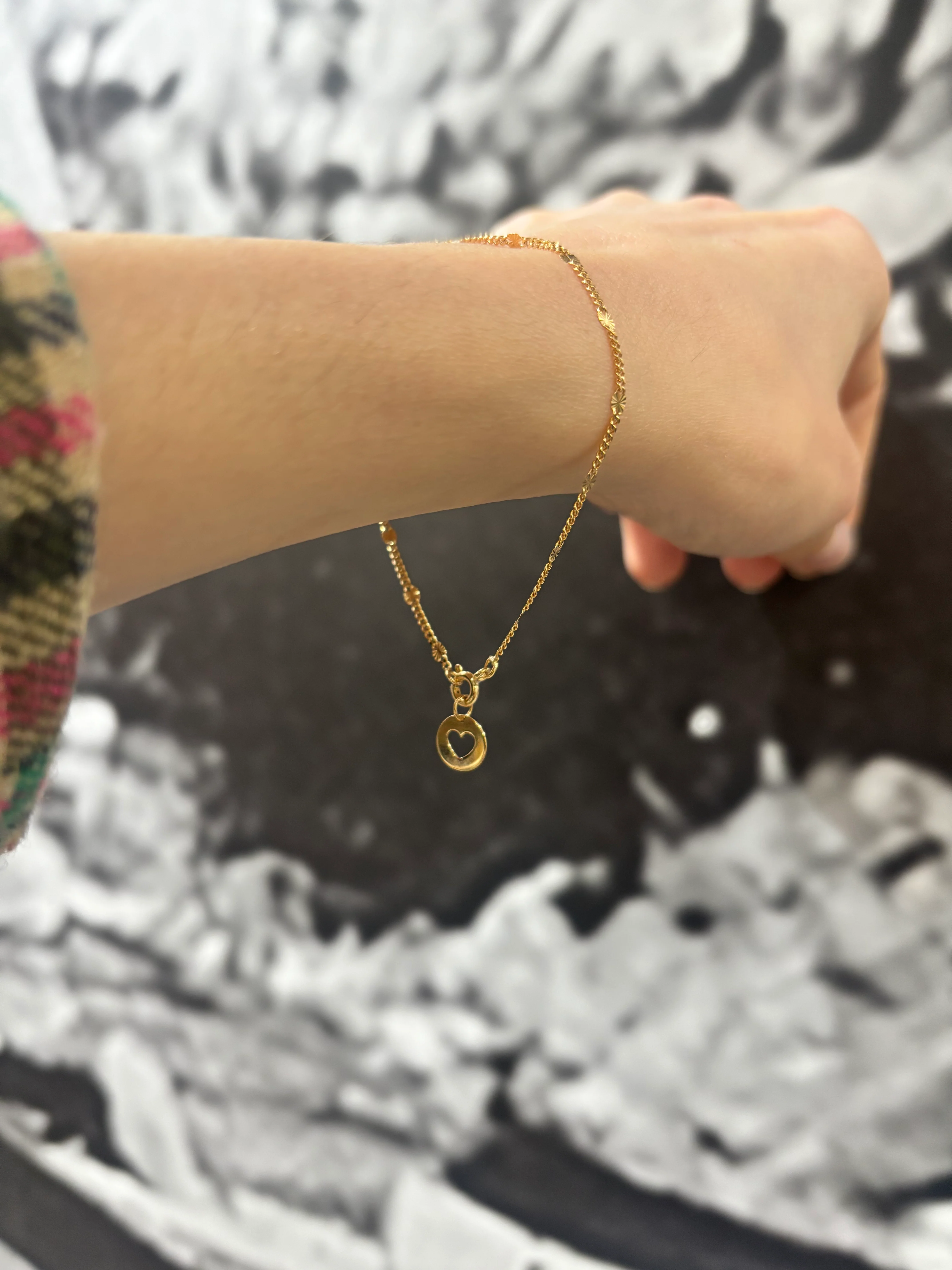 19.25k Yellow Gold Mini Cutout Tag - Image 4