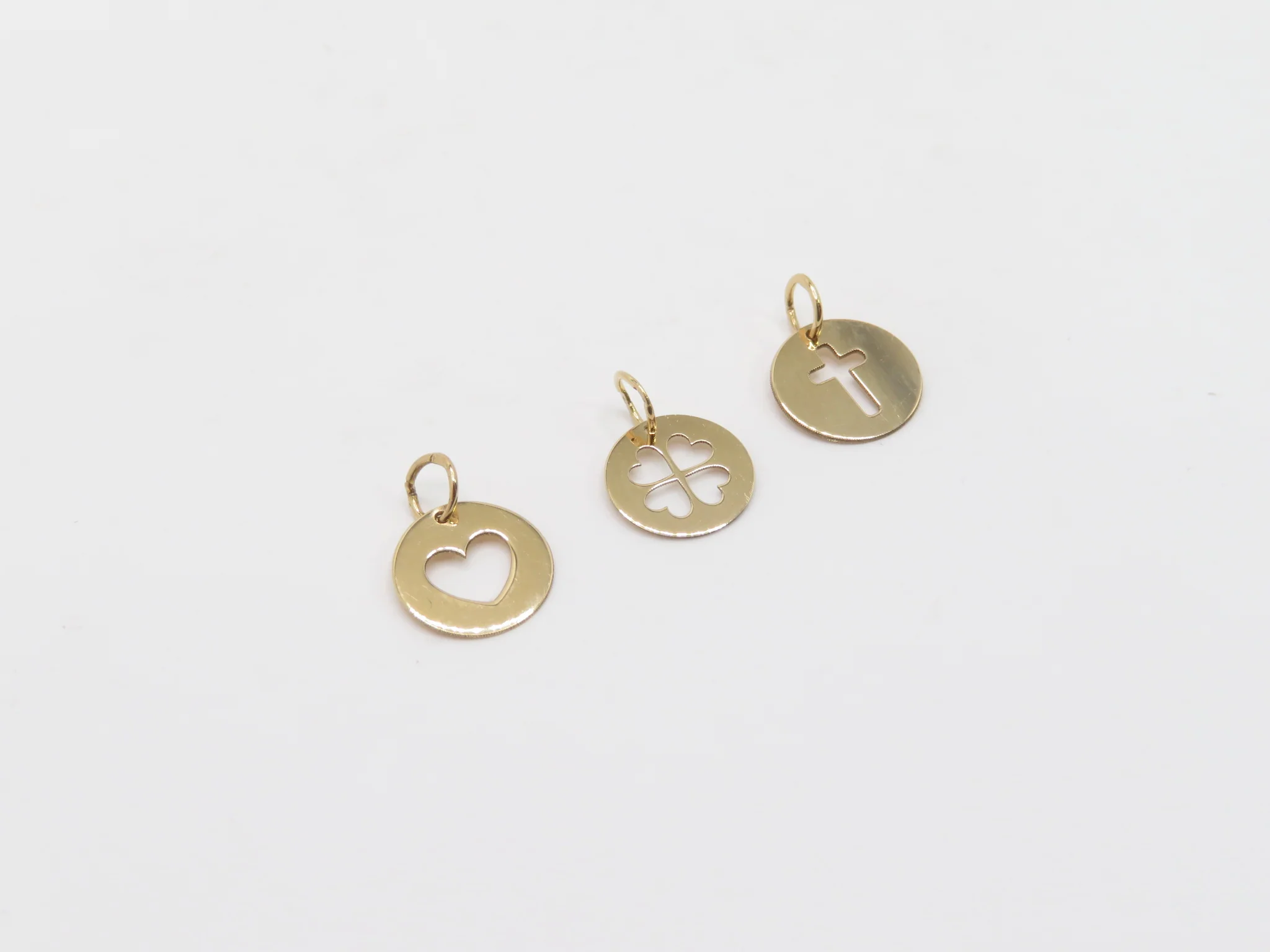 19.25k Yellow Gold Mini Cutout Tag - Image 9