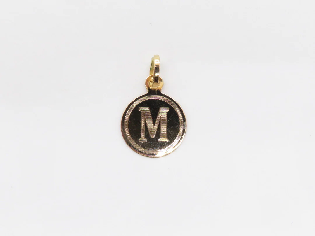 19.25k Yellow Gold Engraved Monogram Pendant - Image 18