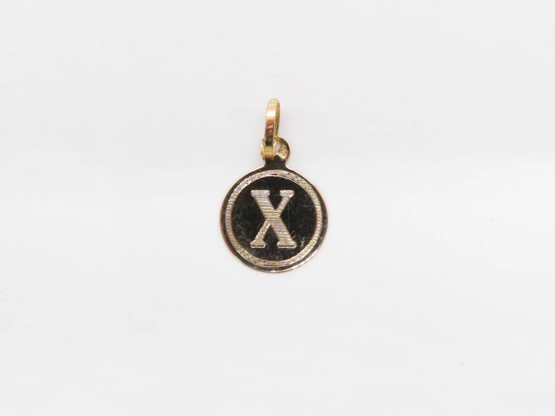 19.25k Yellow Gold Engraved Monogram Pendant - Image 27