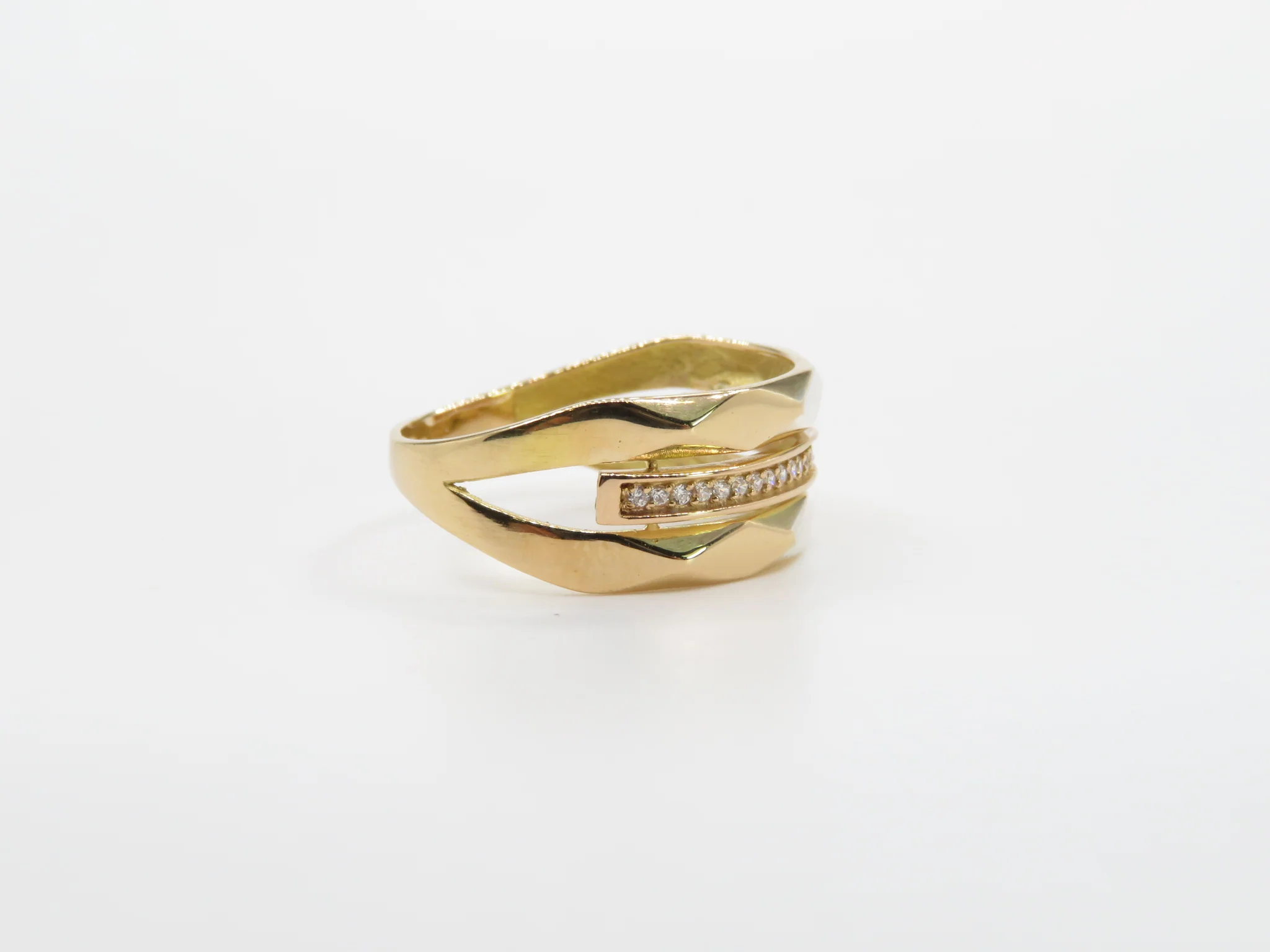 19.25k Two Tone Faceted Ring - Image 3