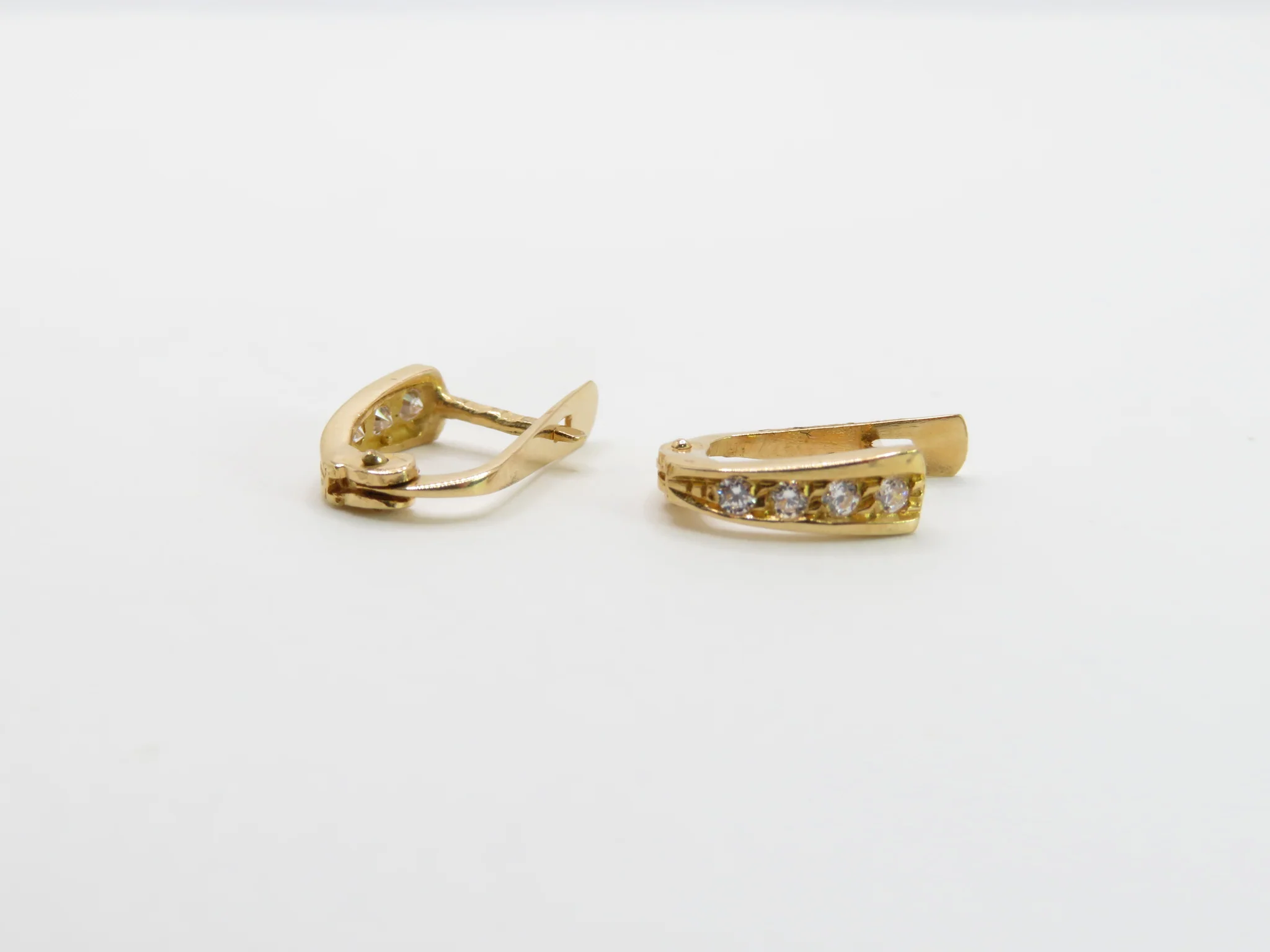 19.25k Yellow Gold Cubic Fan Children's Earrings - Image 3