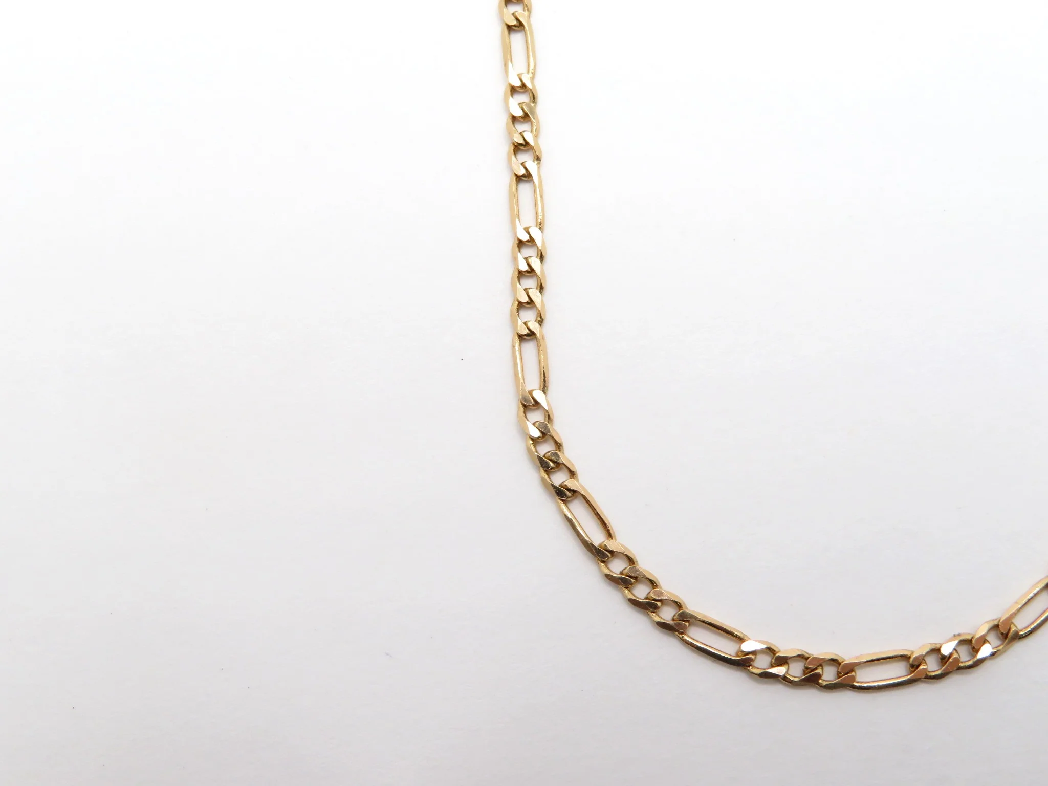 19.25k Yellow Gold Traditional Figaro Chain - Image 4