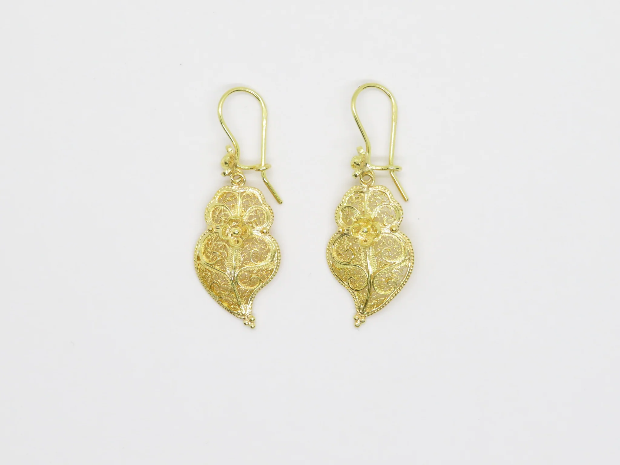 19.25k Yellow Gold Filigree Heart of Viana Earrings - Image 5