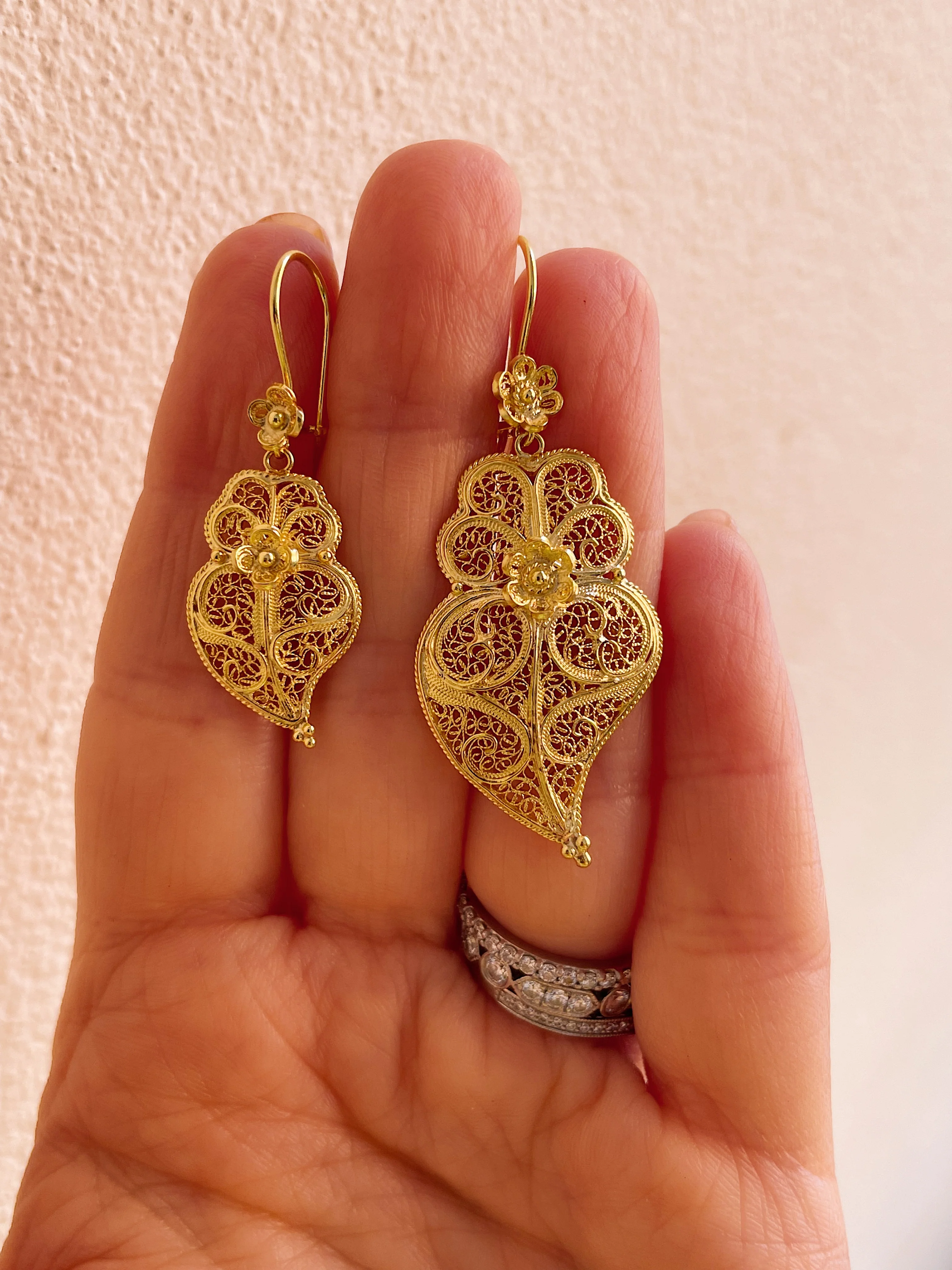 19.25k Yellow Gold Filigree Heart of Viana Earrings - Image 6