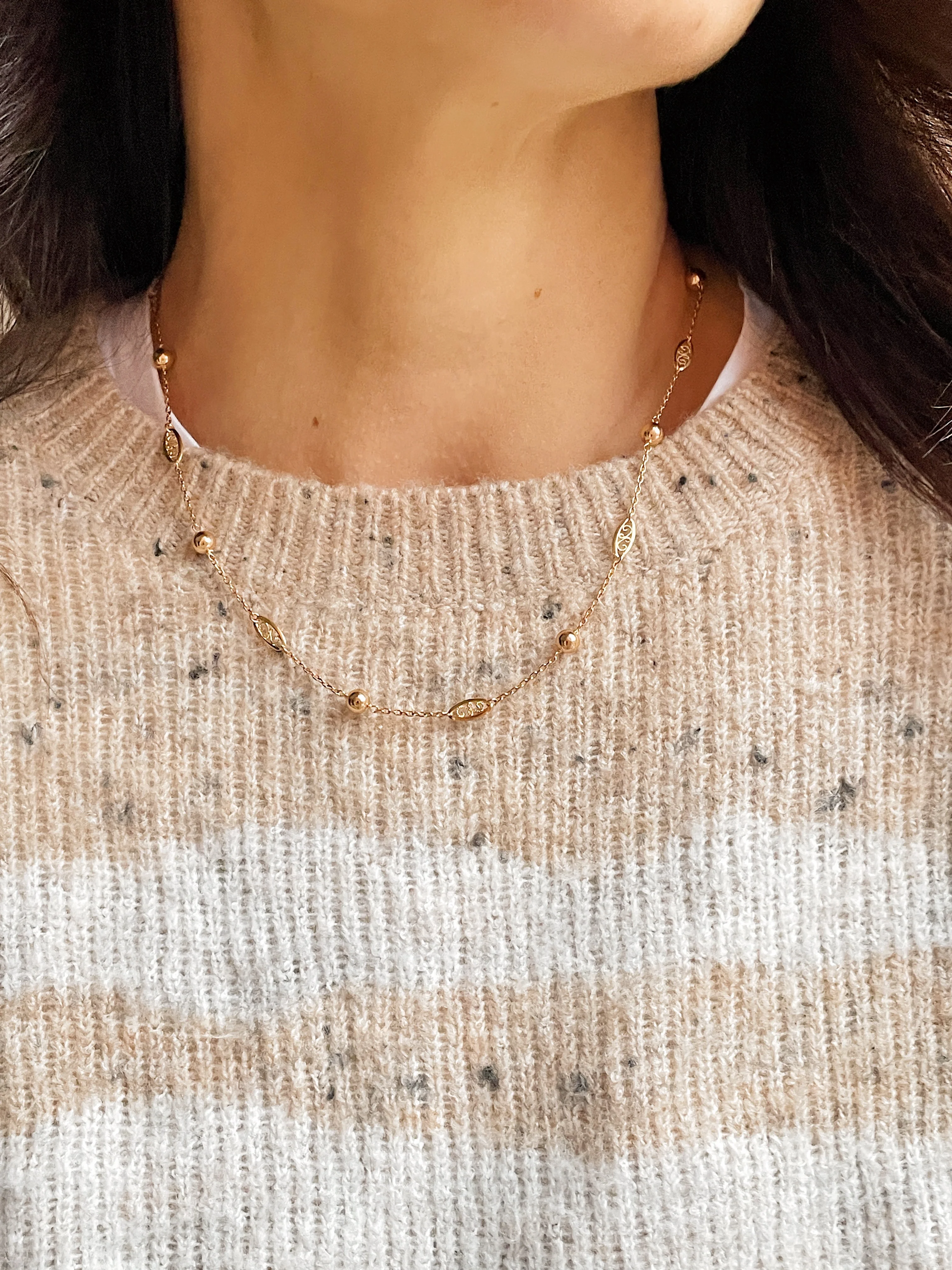 19.25k Yellow Gold Filigree Scroll & Bead Necklace - Image 5
