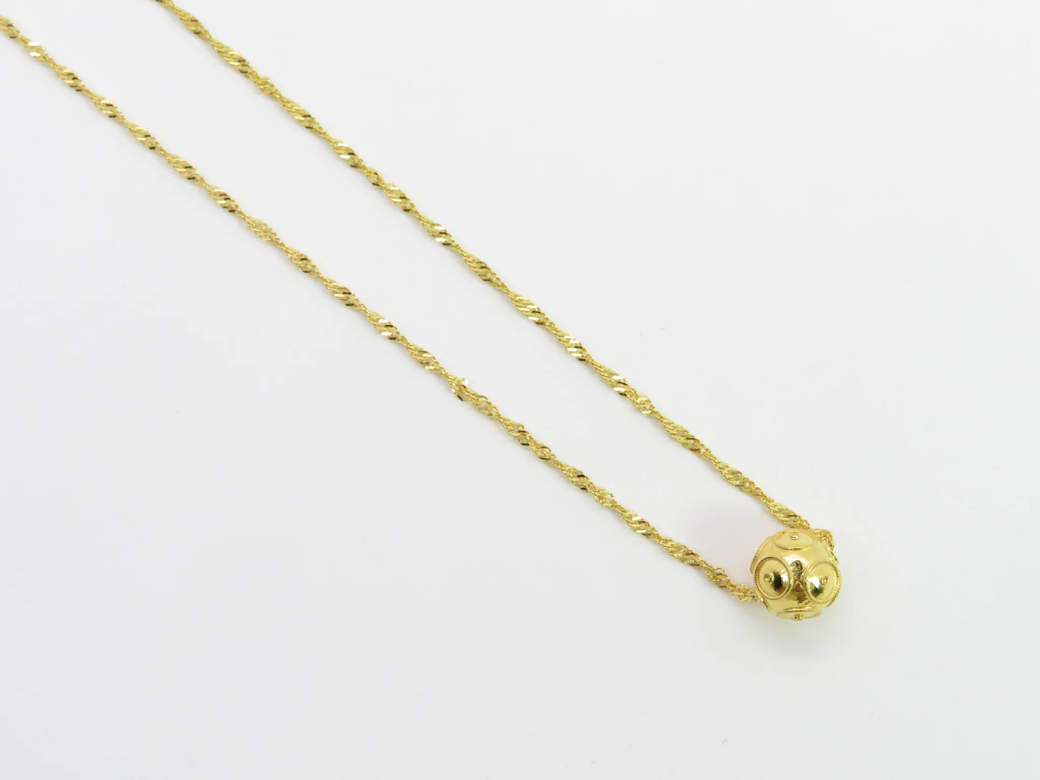 19.25k Floating Conta de Viana Necklace - Image 3