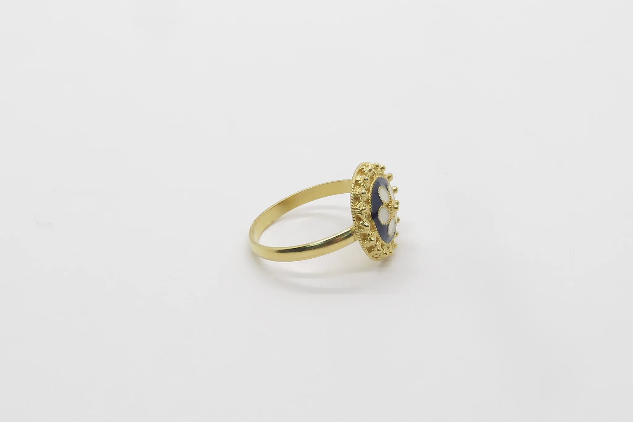 19.25k Yellow Gold Floral Enamel Ring - Image 4