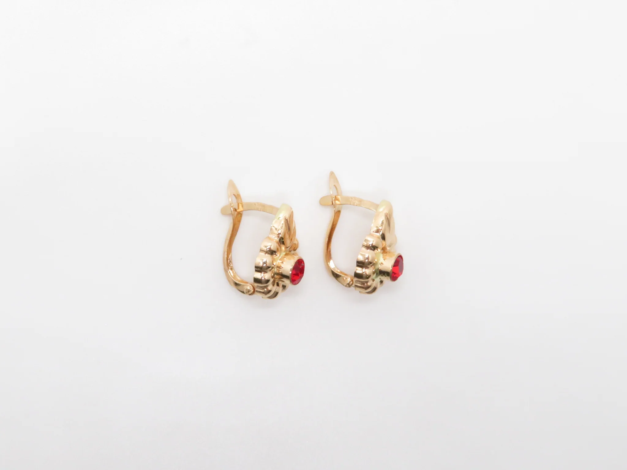 19.25k Yellow Gold Floral & Leaf Earrings - Image 5