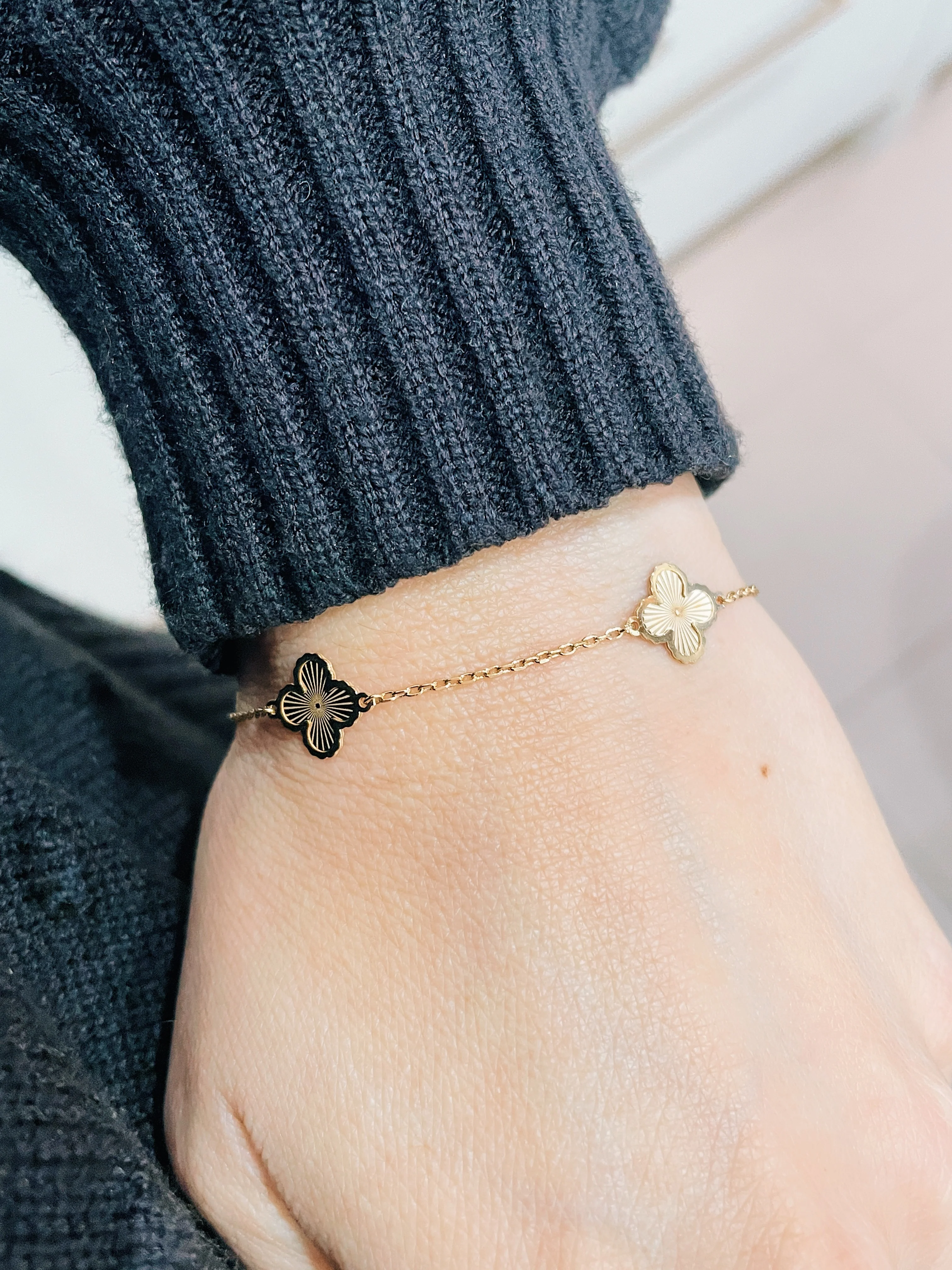 19.25k Yellow Gold Four Clover Bracelet - Image 6