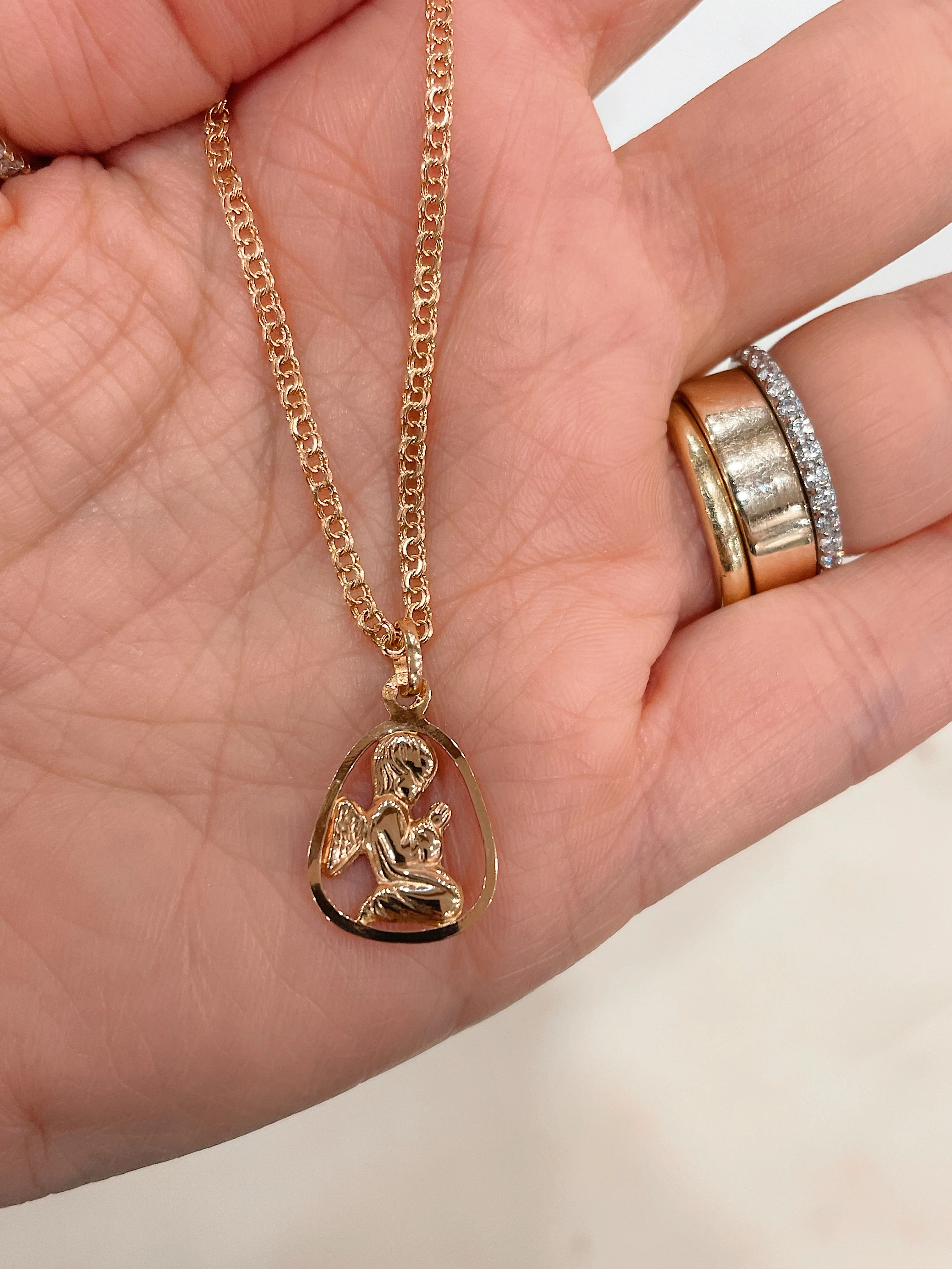 19.25k Framed Praying Angel Pendant - Image 5
