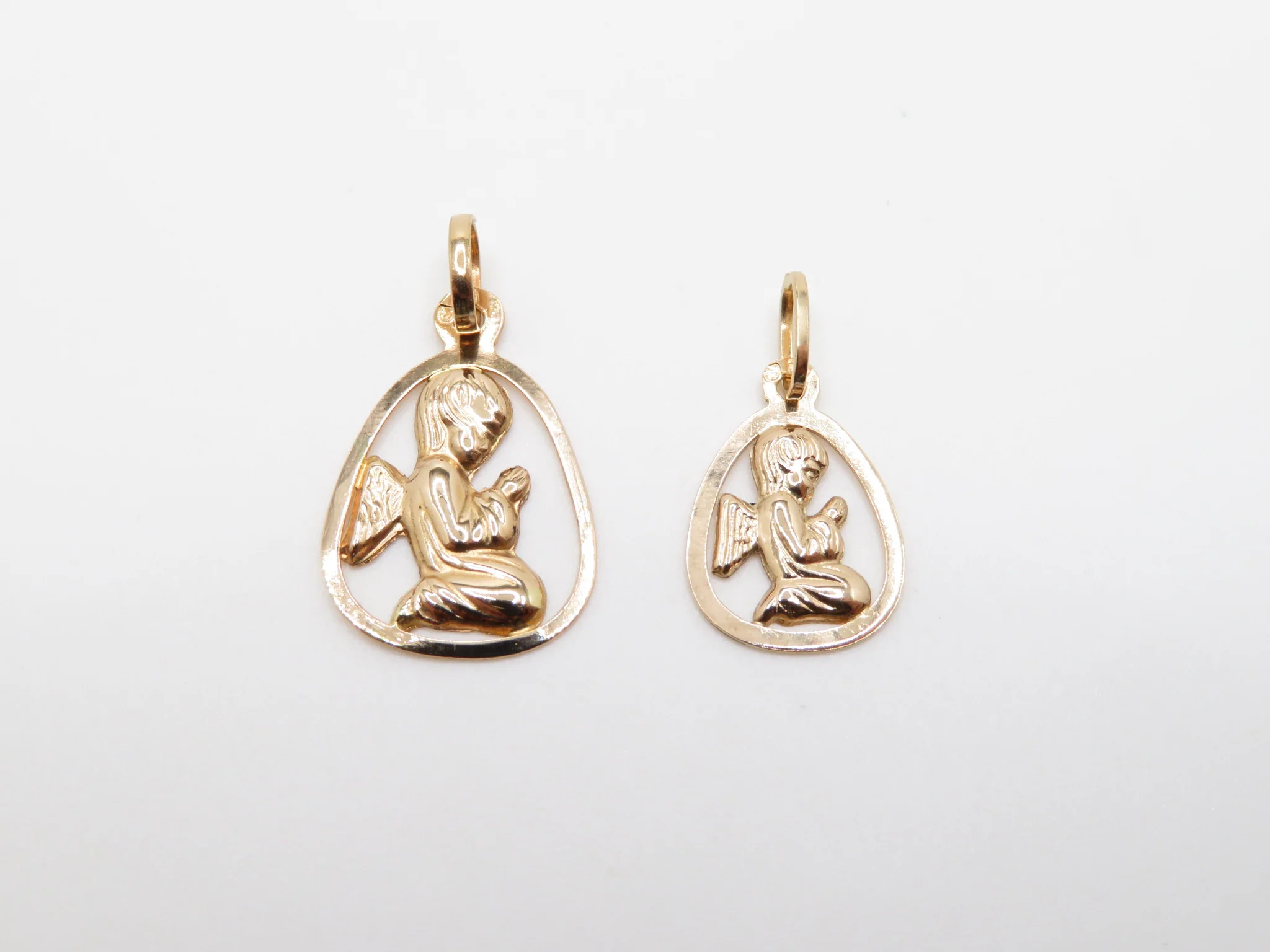 19.25k Framed Praying Angel Pendant - Image 6