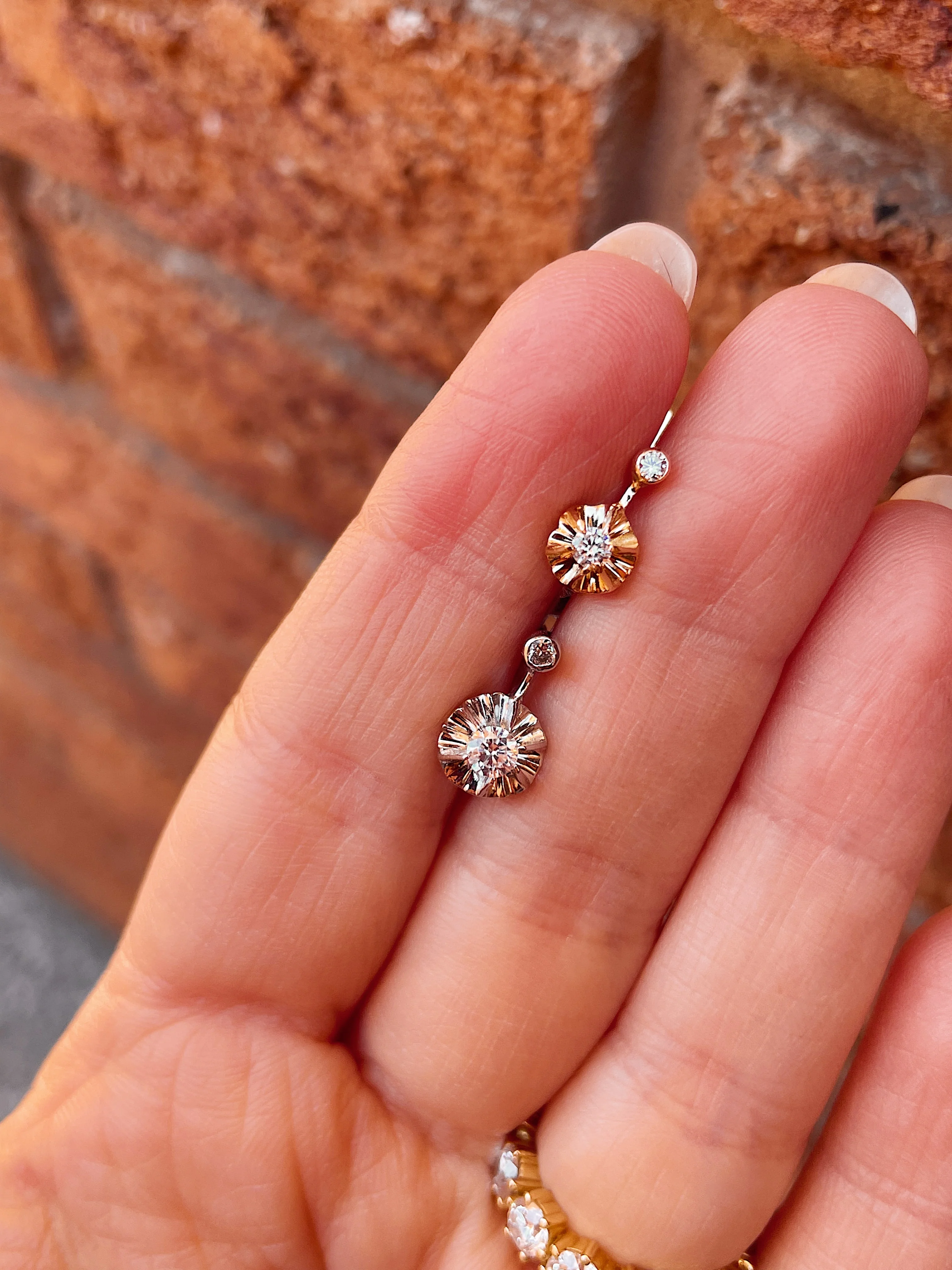 19.25k Garrao Earrings - Image 4