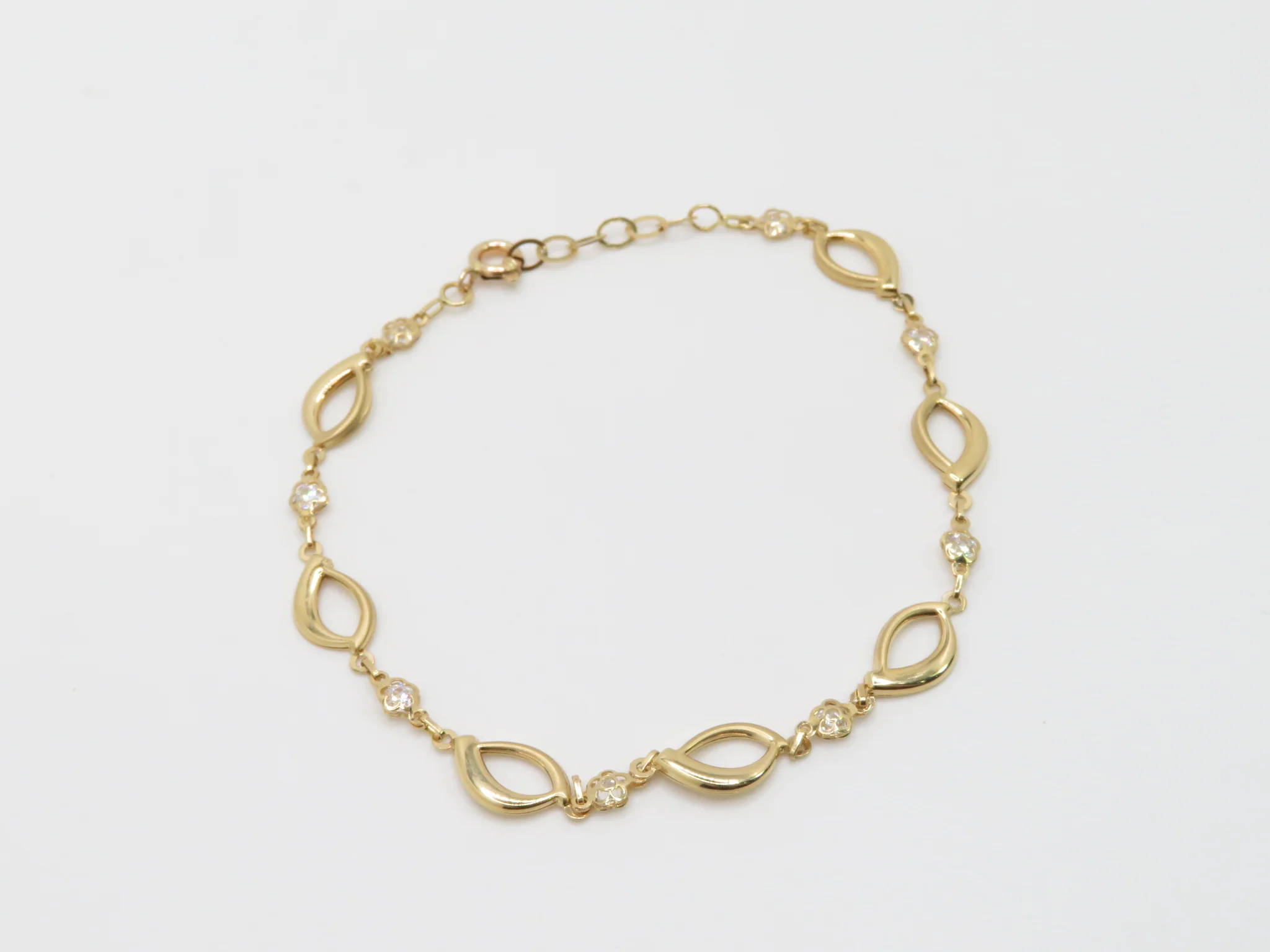 19.25k Yellow Gold Grace Bracelet