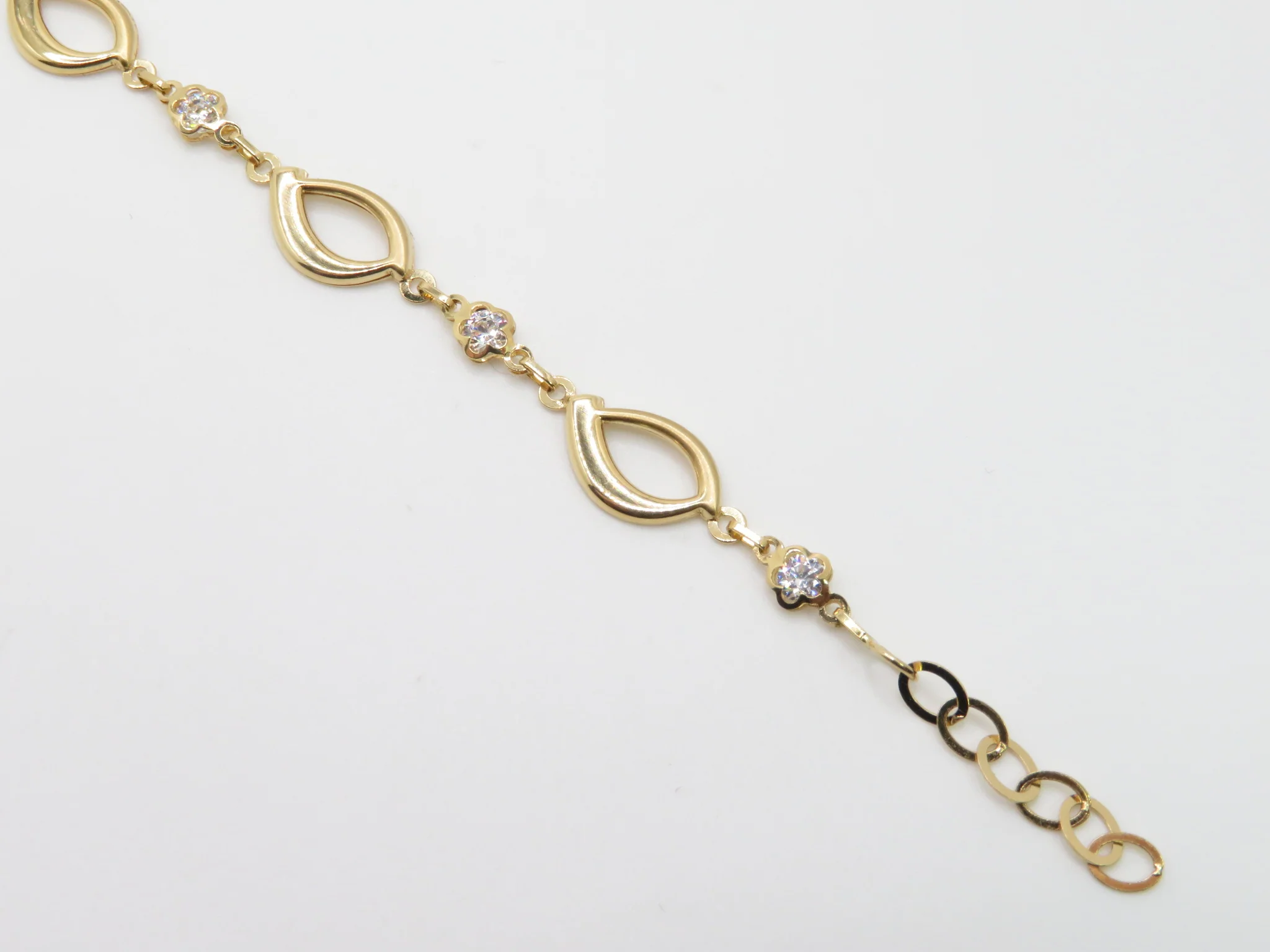 19.25k Yellow Gold Grace Bracelet - Image 5