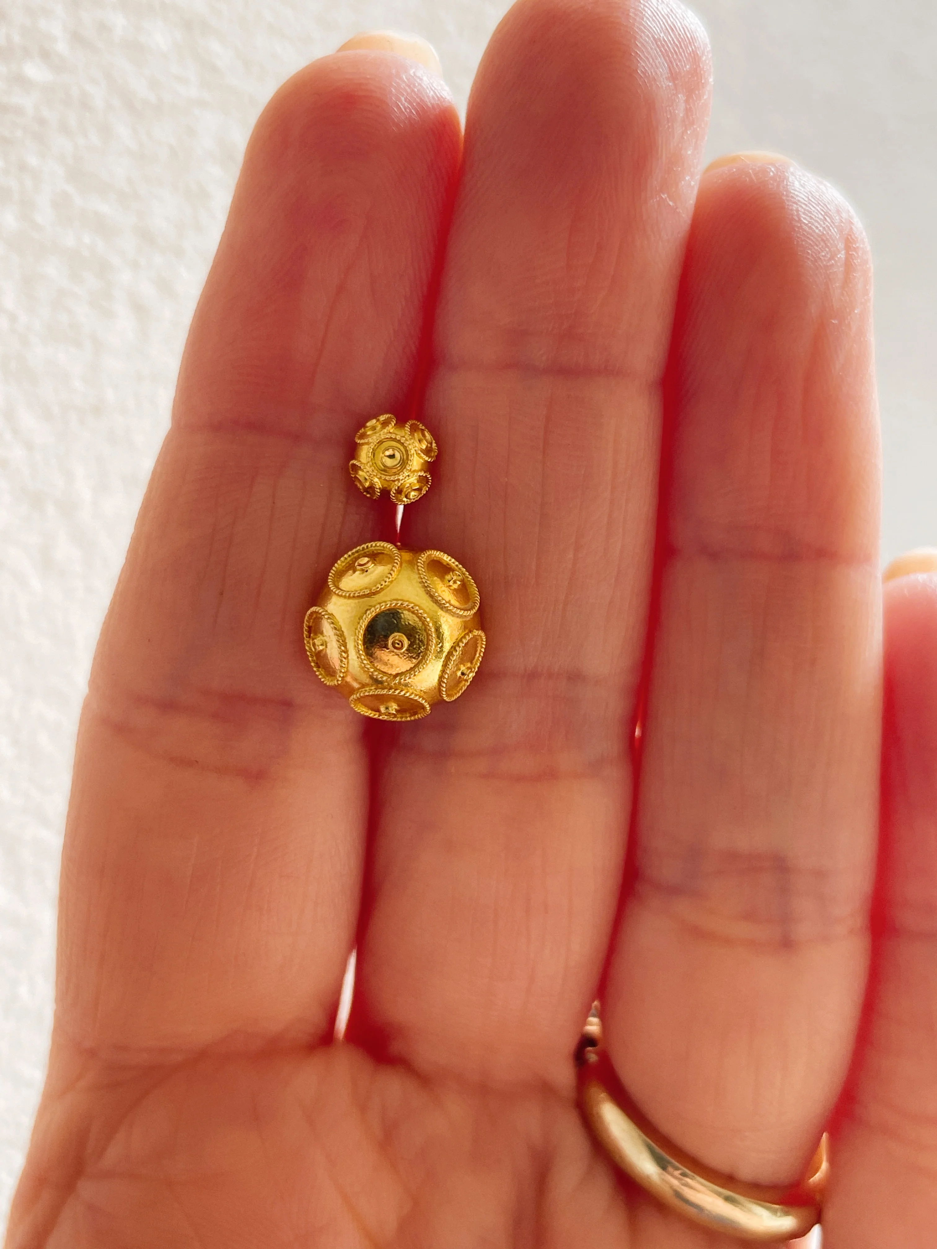 19.25k Yellow Gold Half Stud Conta de Viana Earrings - Image 10