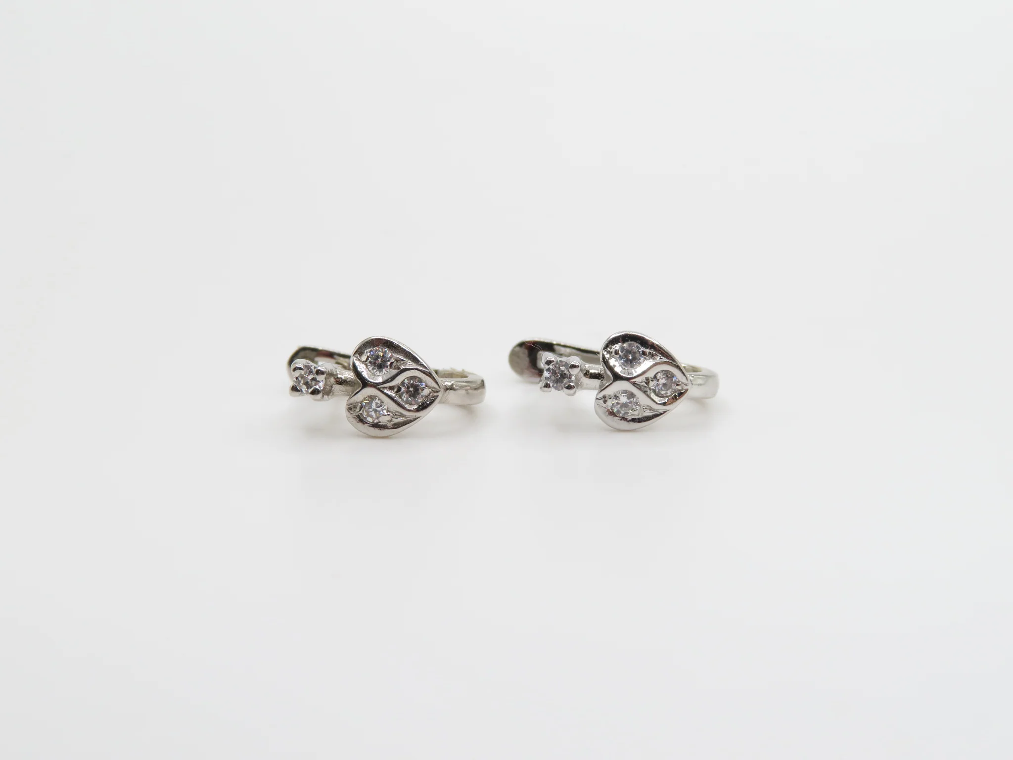 19.25k Heart Bead Set Earrings - Image 5
