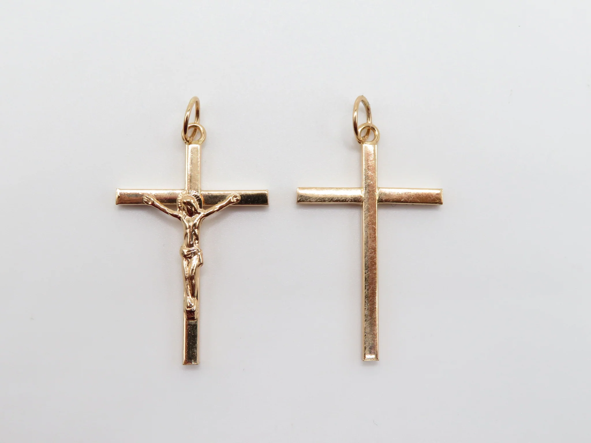19.25k Yellow Gold Hollow Traditional Squared Cross - Image 2