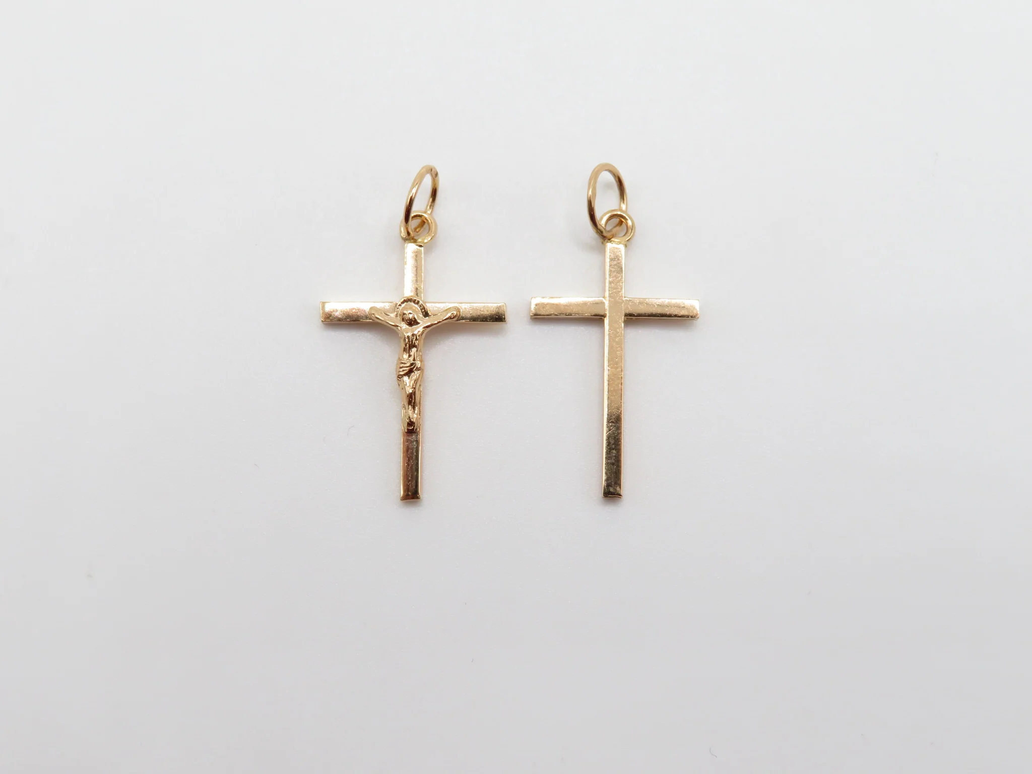 19.25k Yellow Gold Hollow Traditional Squared Cross - Image 7