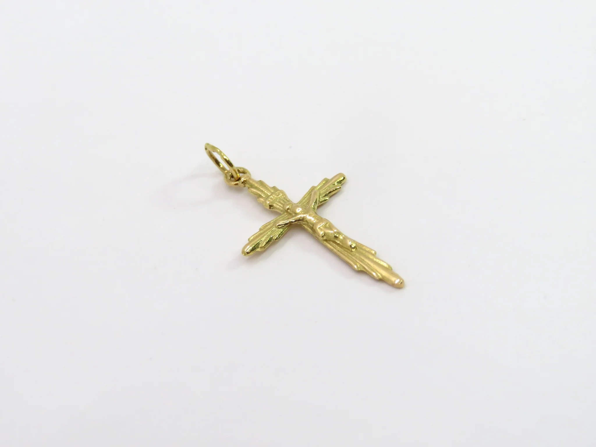 19.25k Yellow Gold Lined Cross