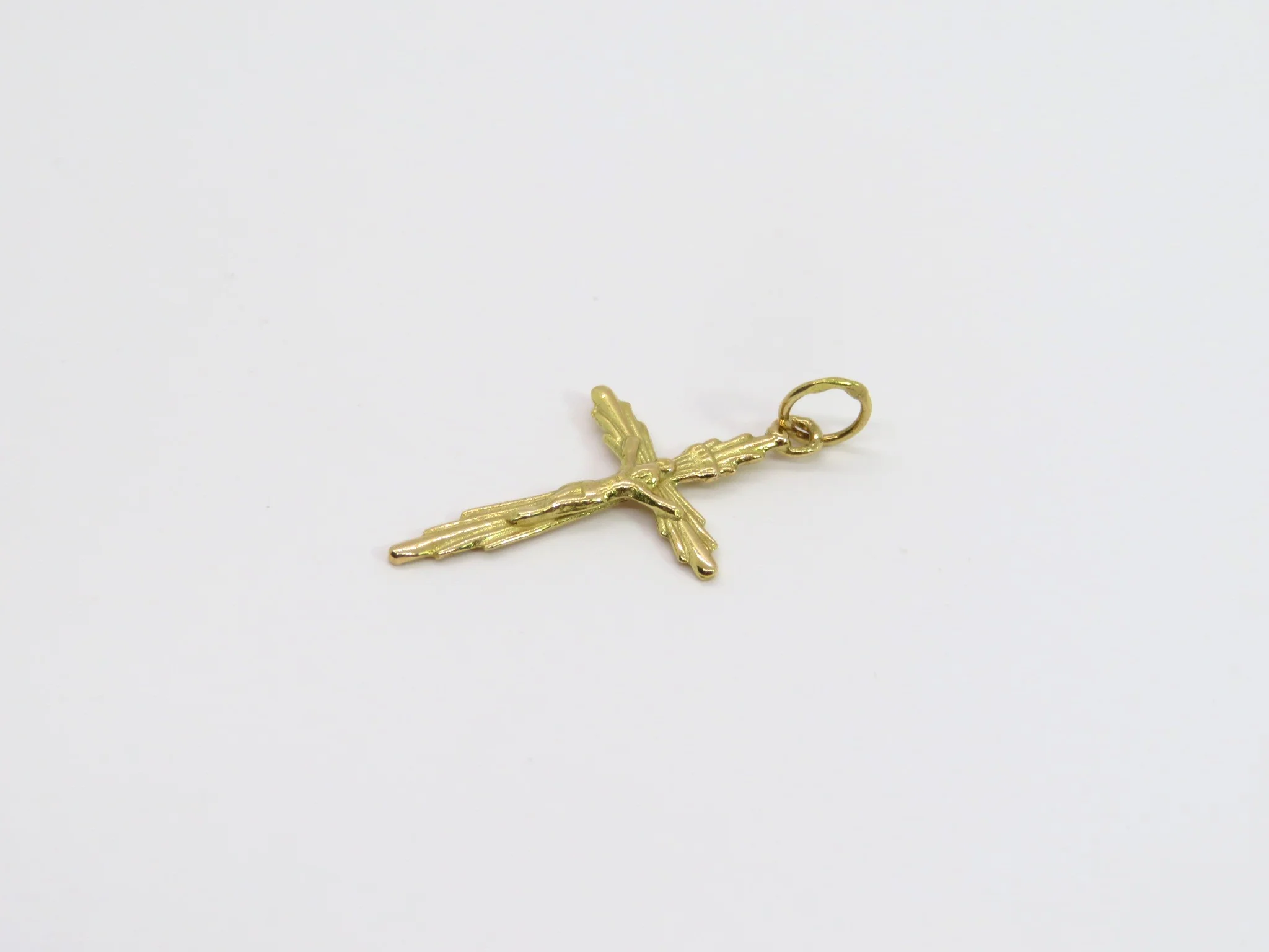 19.25k Yellow Gold Lined Cross - Image 6