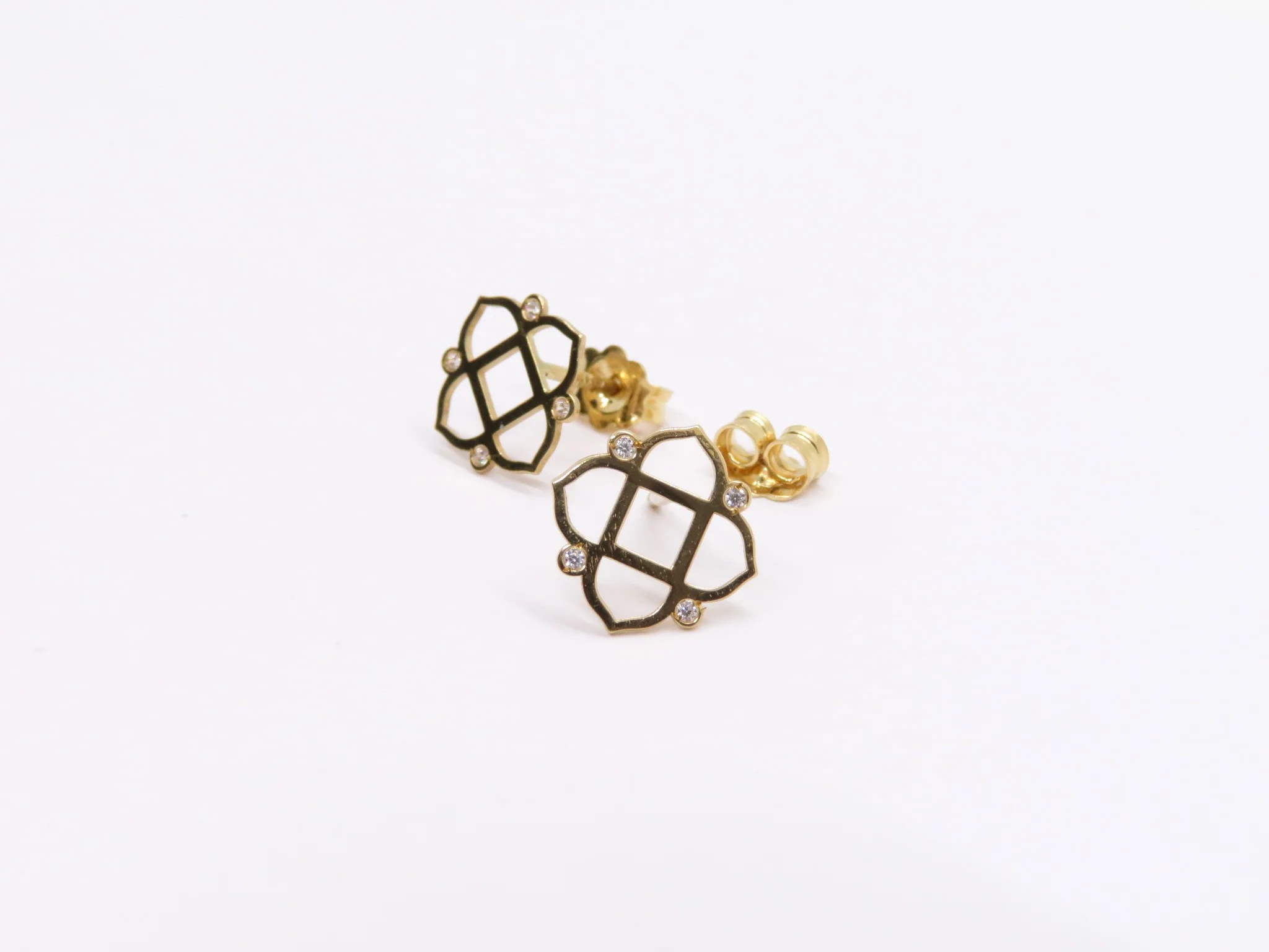 19.25k Lotus Stud Earrings - Image 3