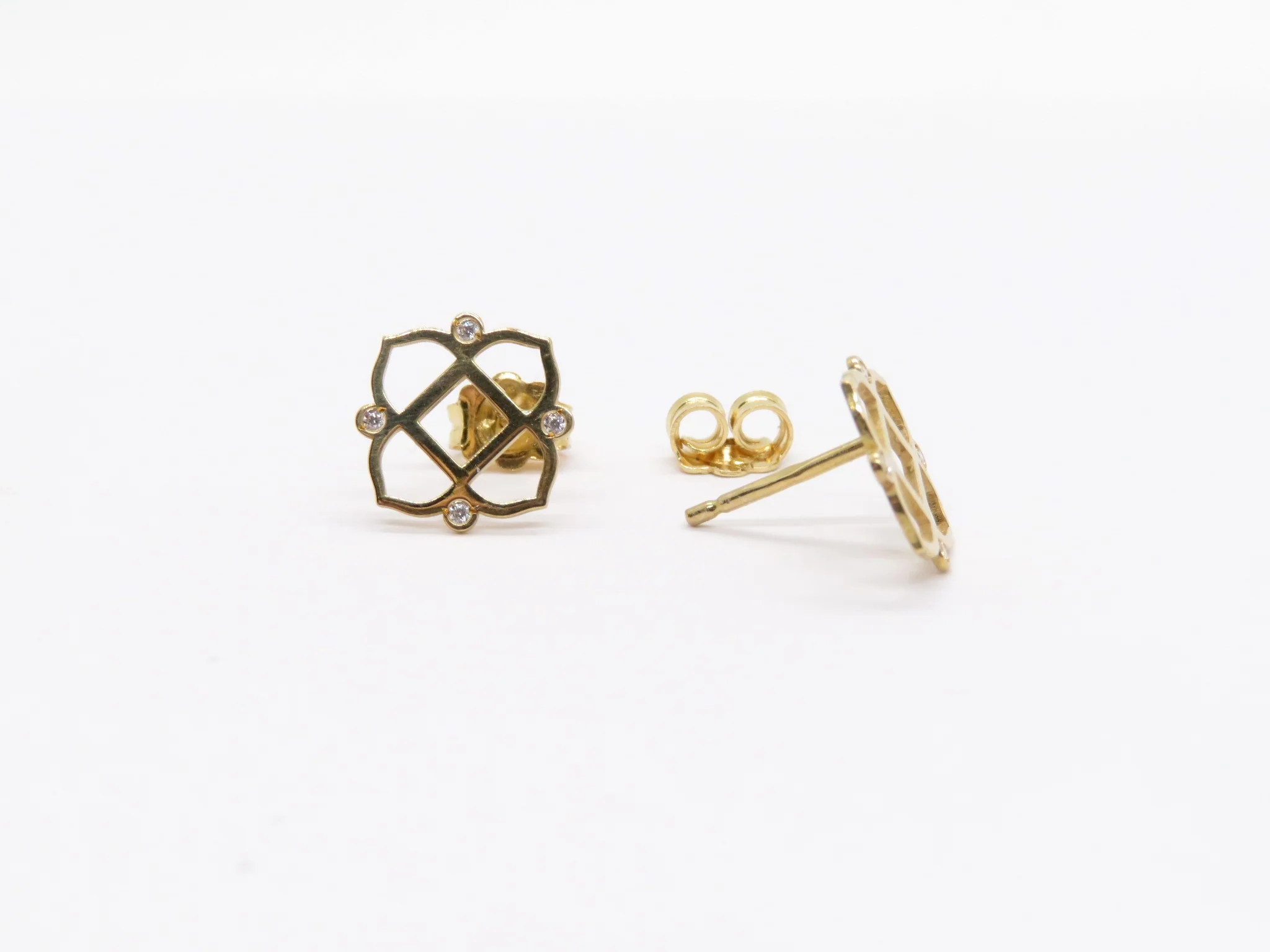 19.25k Lotus Stud Earrings - Image 5
