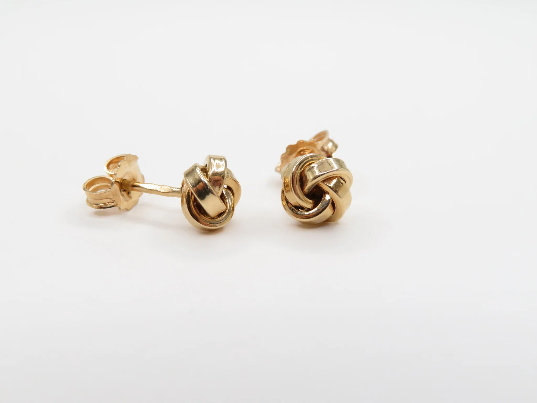 19.25k Yellow Gold Love Knot Studs - Image 3